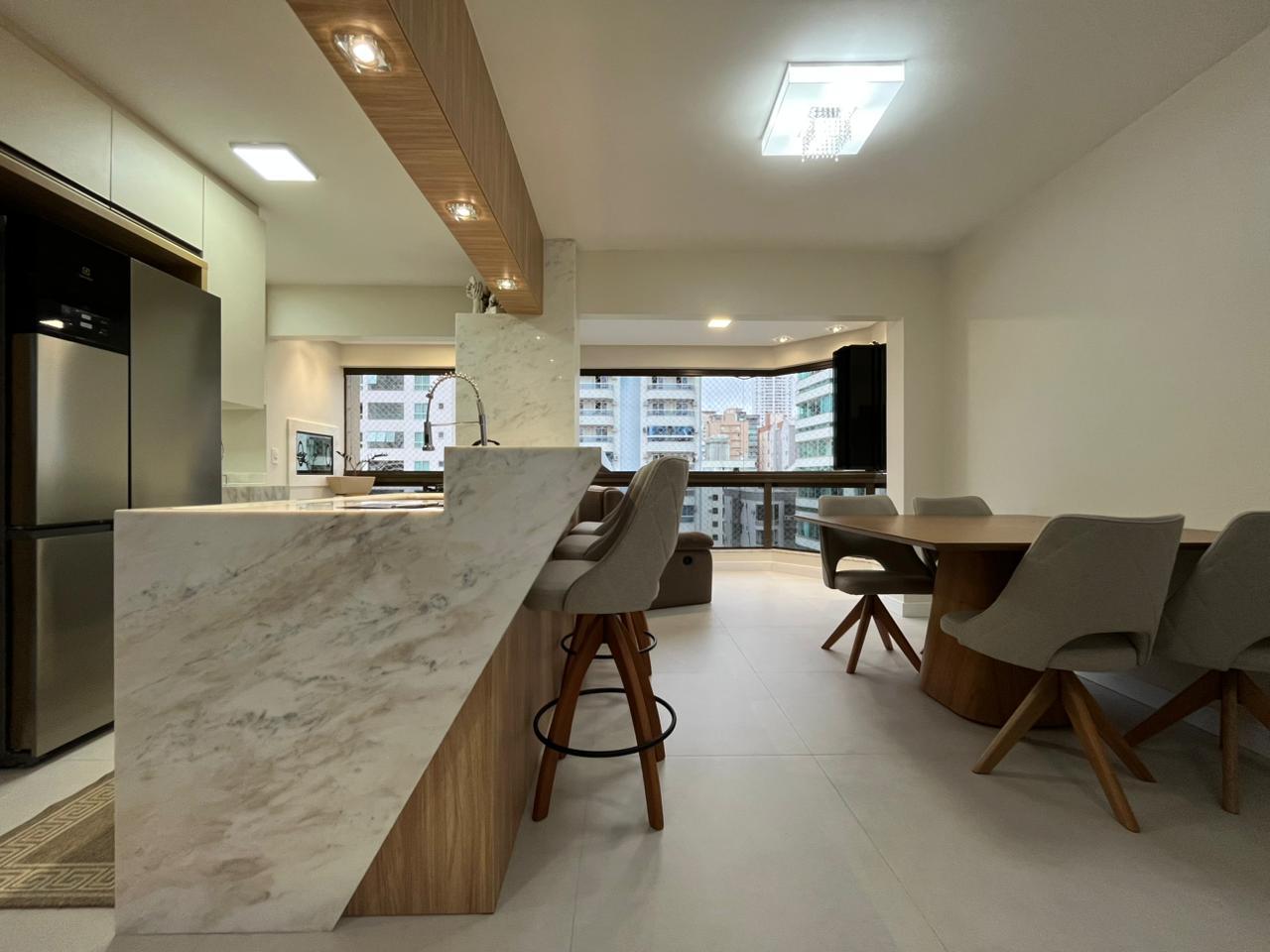Apartamento à venda com 3 quartos - Meia Praia,Itapema