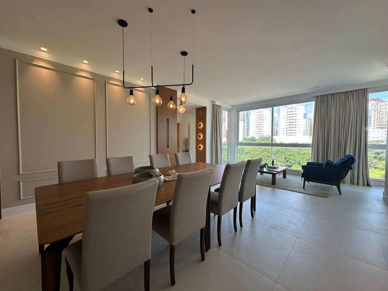  - Apartamento à Venda com 3 Suítes  294m² Privativos por R$ 3.200.000,00 em Meia Praia de Itapema SC