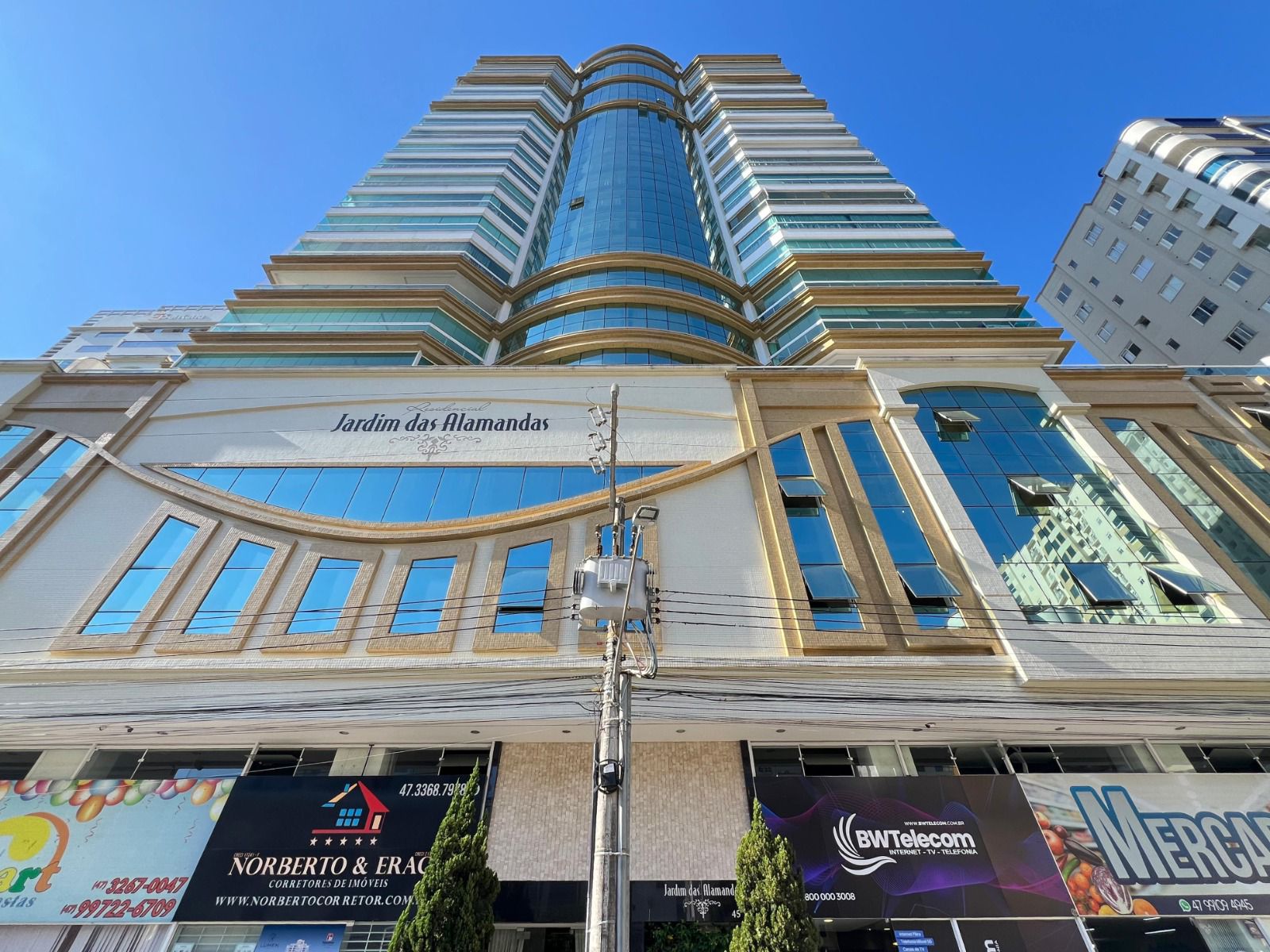 Apartamento com vista para o mar à venda com 202m² por R$ 4.800.000,00 - Invicta Itapema - Assessoria Imobiliária