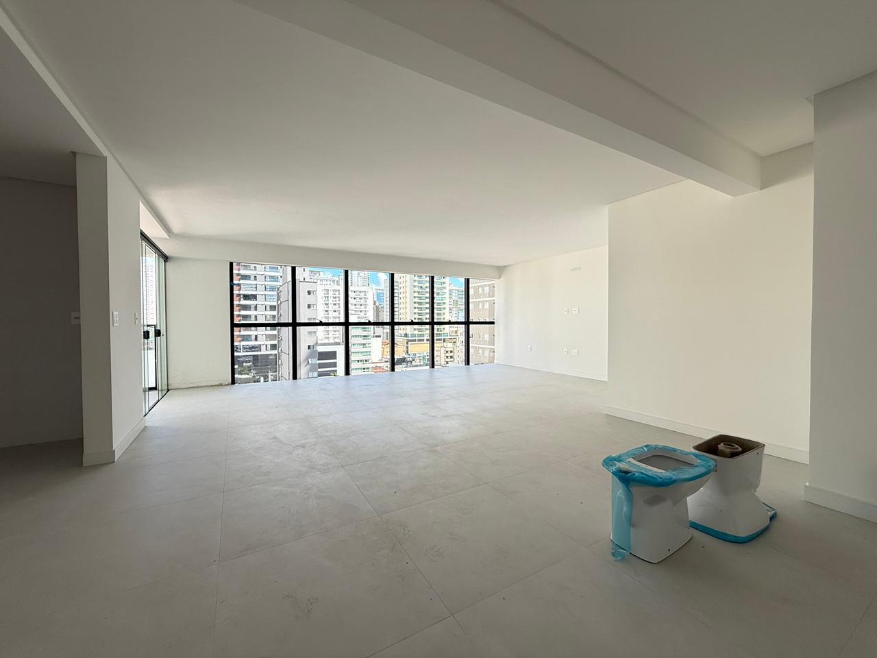  - Apartamento à venda com 140m² por R$ 2.350.000,00