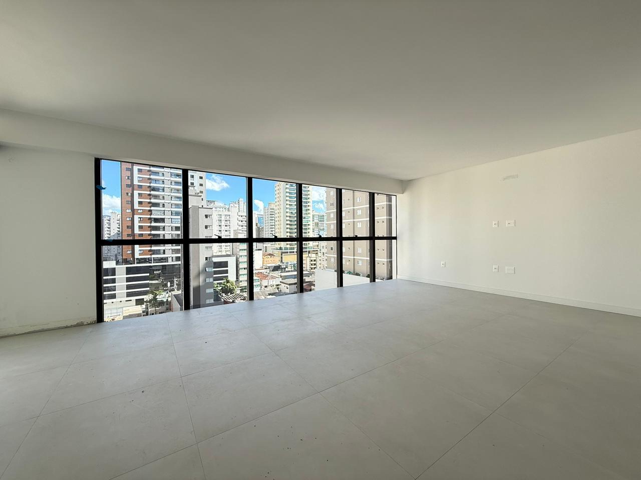  - Apartamento à venda com 140m² por R$ 2.350.000,00