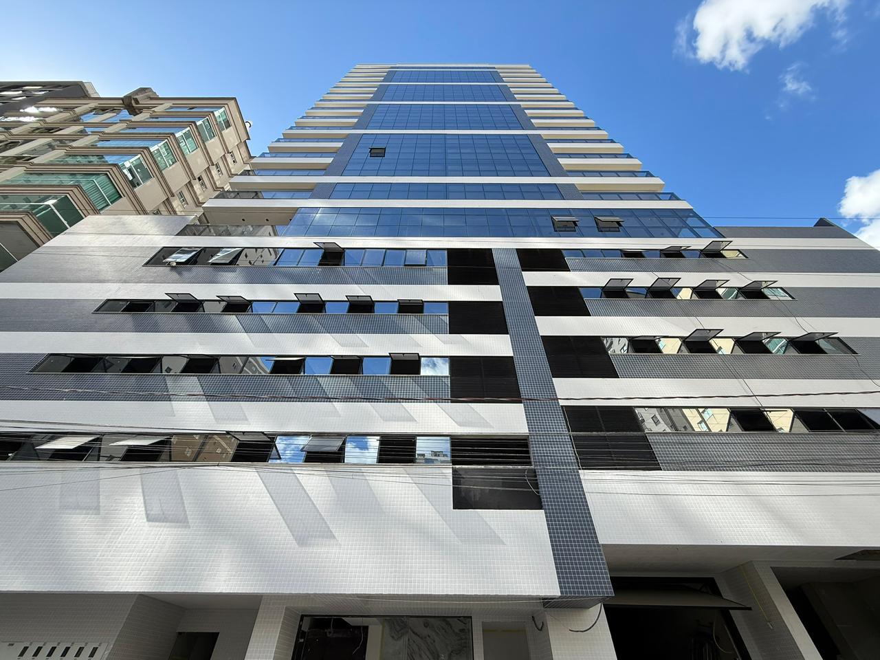 Apartamento à venda com 140m² por R$ 2.350.000,00 - Invicta Itapema - Assessoria Imobiliária