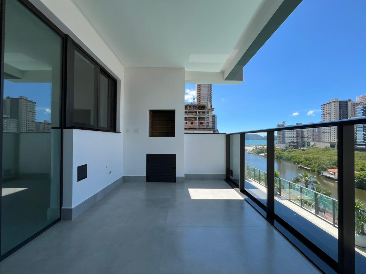 Apartamento à venda com 3 quartos - Meia Praia,Itapema