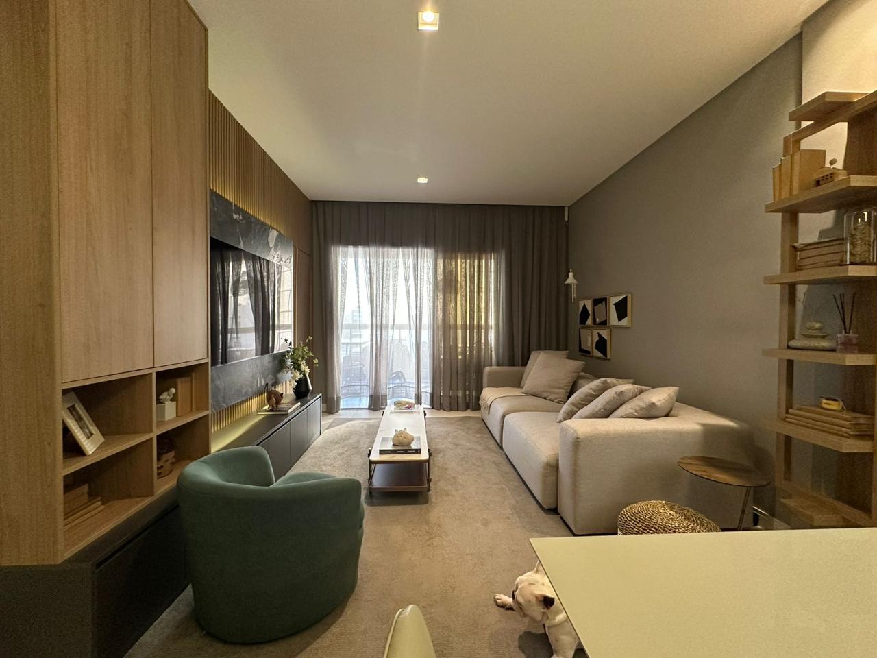 Apartamento à venda com 3 quartos, 134.00m² - Meia Praia,Itapema