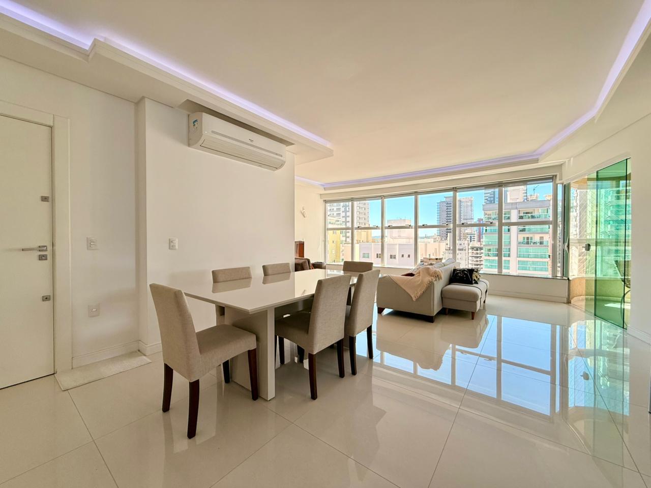  - Apartamento à venda com 185m² por R$ 3.000.000,00