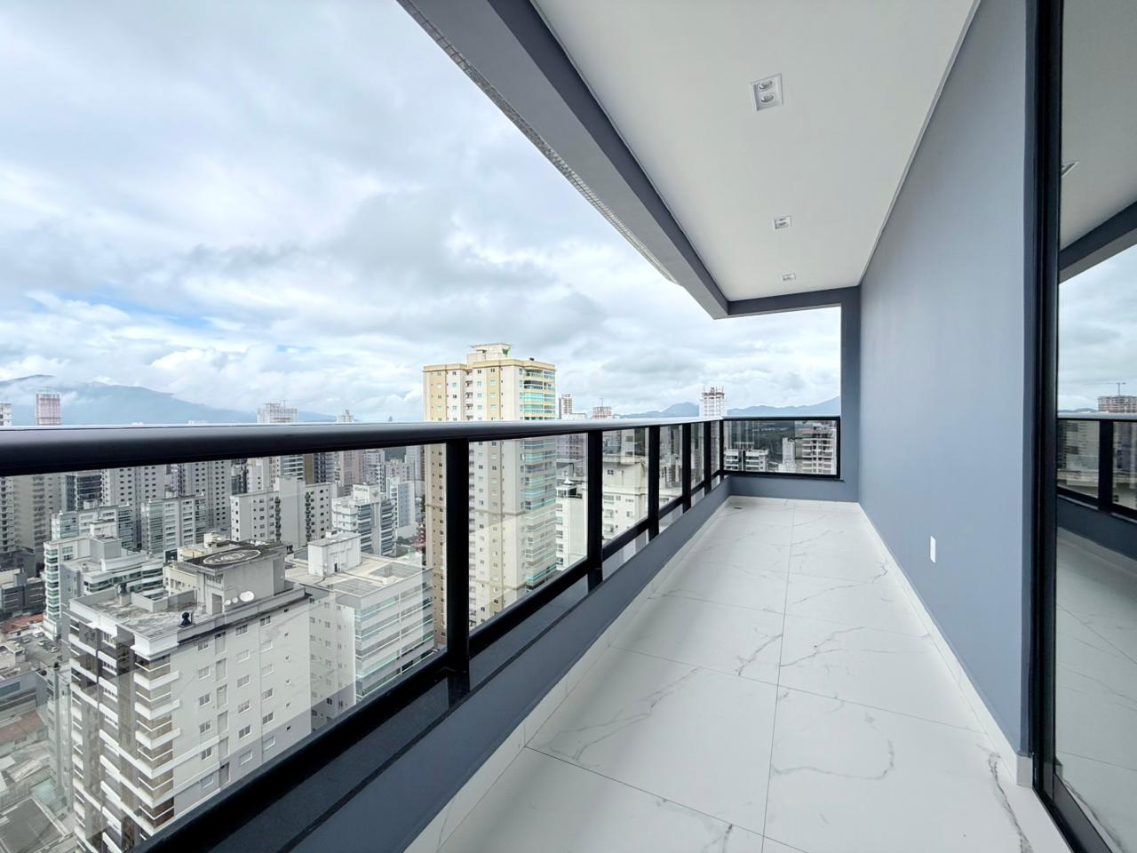 Apartamento à venda com 4 quartos, 206.00m² - Meia Praia,Itapema