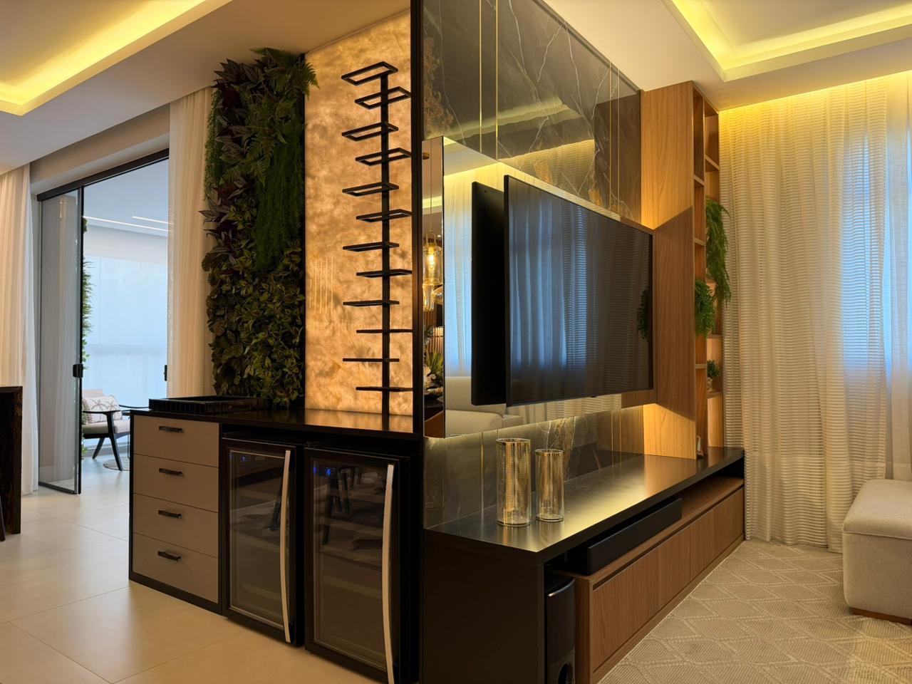 Apartamento à venda com 4 quartos, 162.00m² - Meia Praia,Itapema