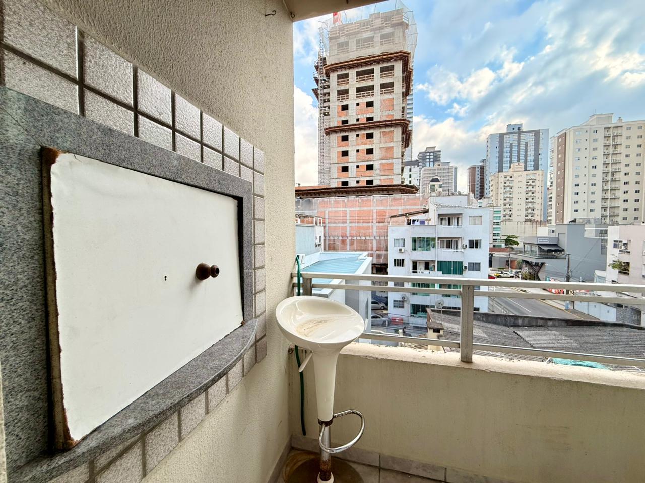 Apartamento à venda com 2 quartos, 77.00m² - Meia Praia,Itapema