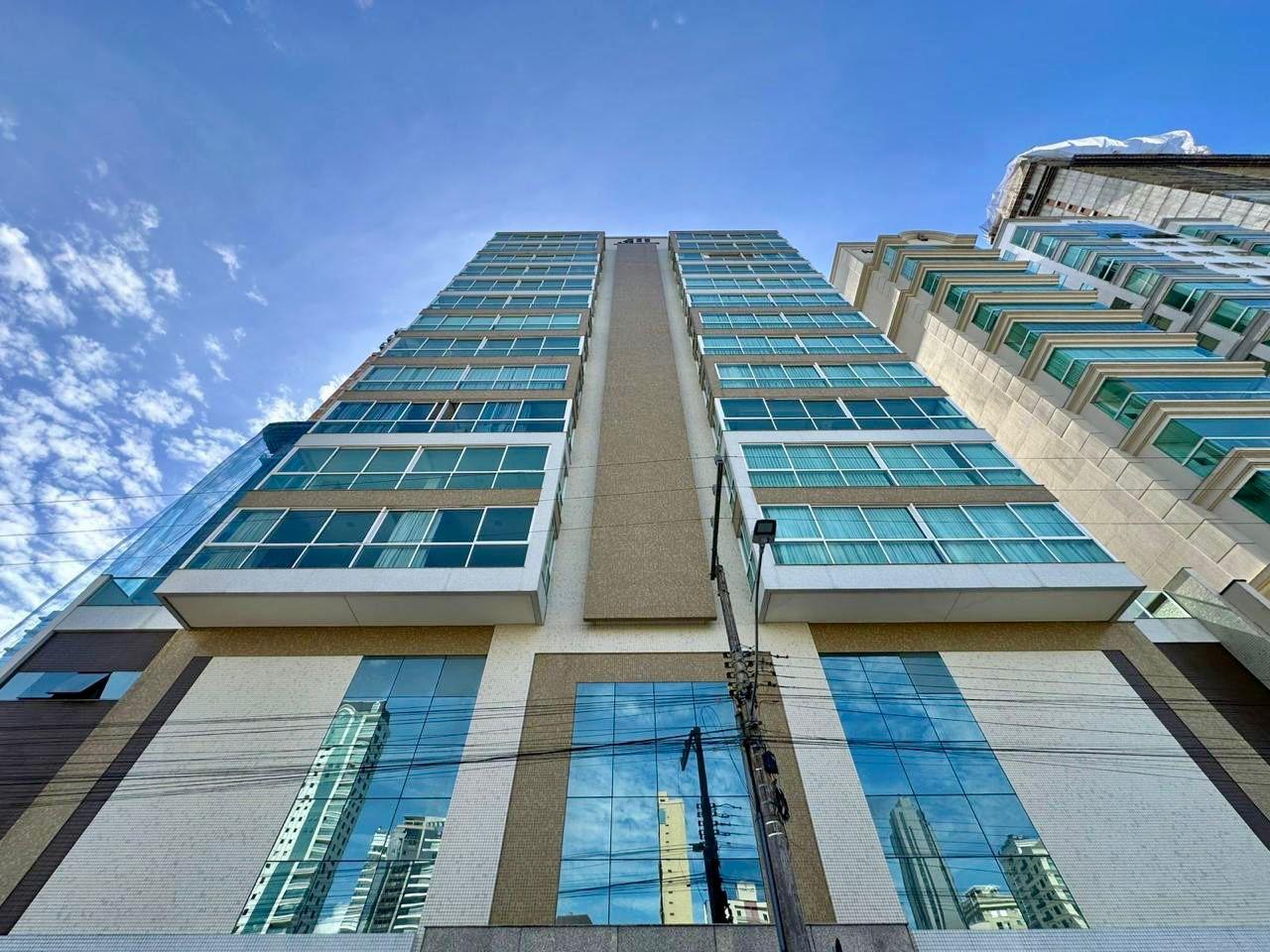 Apartamento com vista para o mar à venda com 190m² por R$ 4.500.000,00 - Invicta Itapema - Assessoria Imobiliária