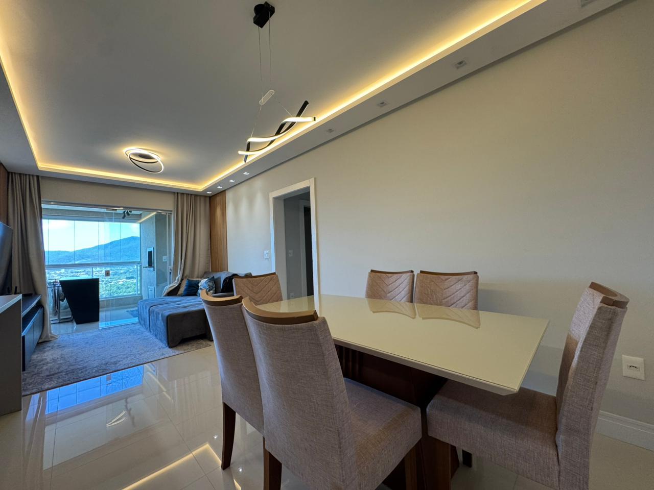 Apartamento à venda com 2 quartos, 85.00m² - Meia Praia,Itapema