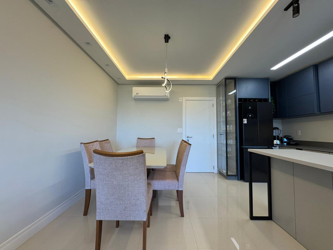 Apartamento à venda com 2 quartos, 85.00m² - Meia Praia,Itapema