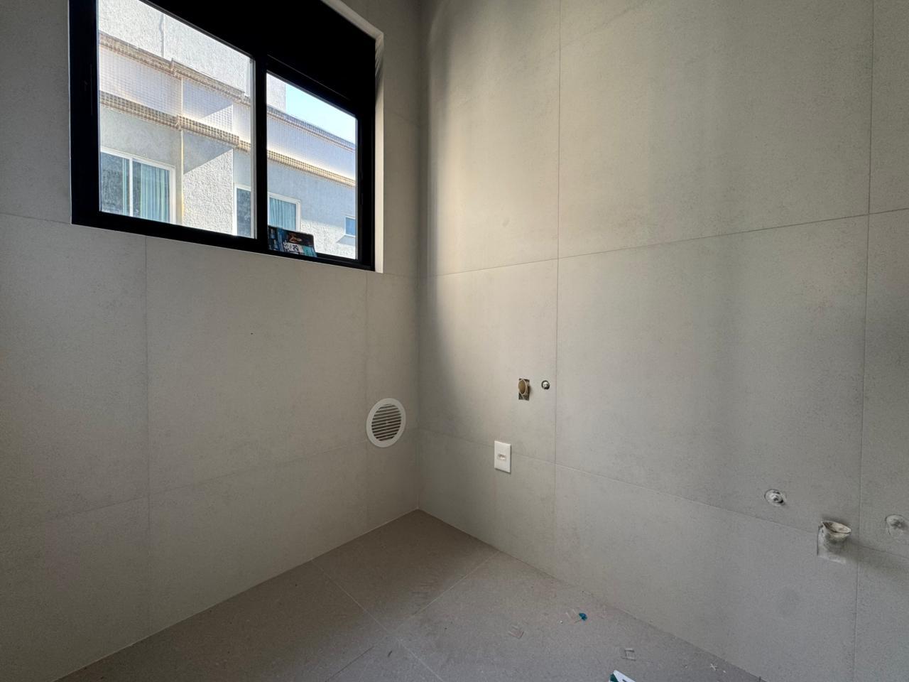 Apartamento à venda com 3 quartos, 124.00m² - Meia Praia,Itapema