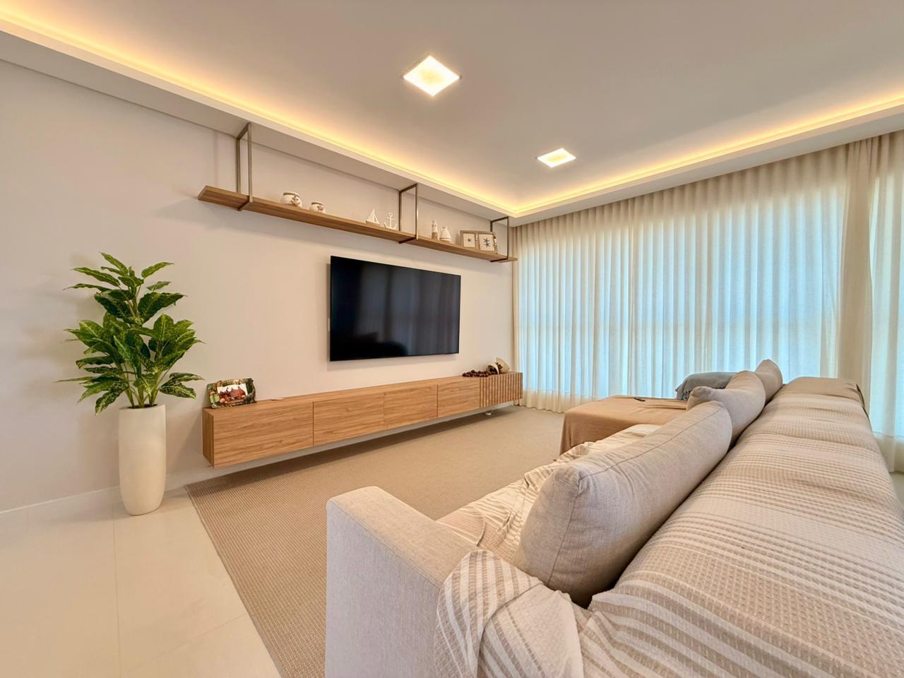 Apartamento à venda com 4 quartos, 179.50m² - Meia Praia,Itapema
