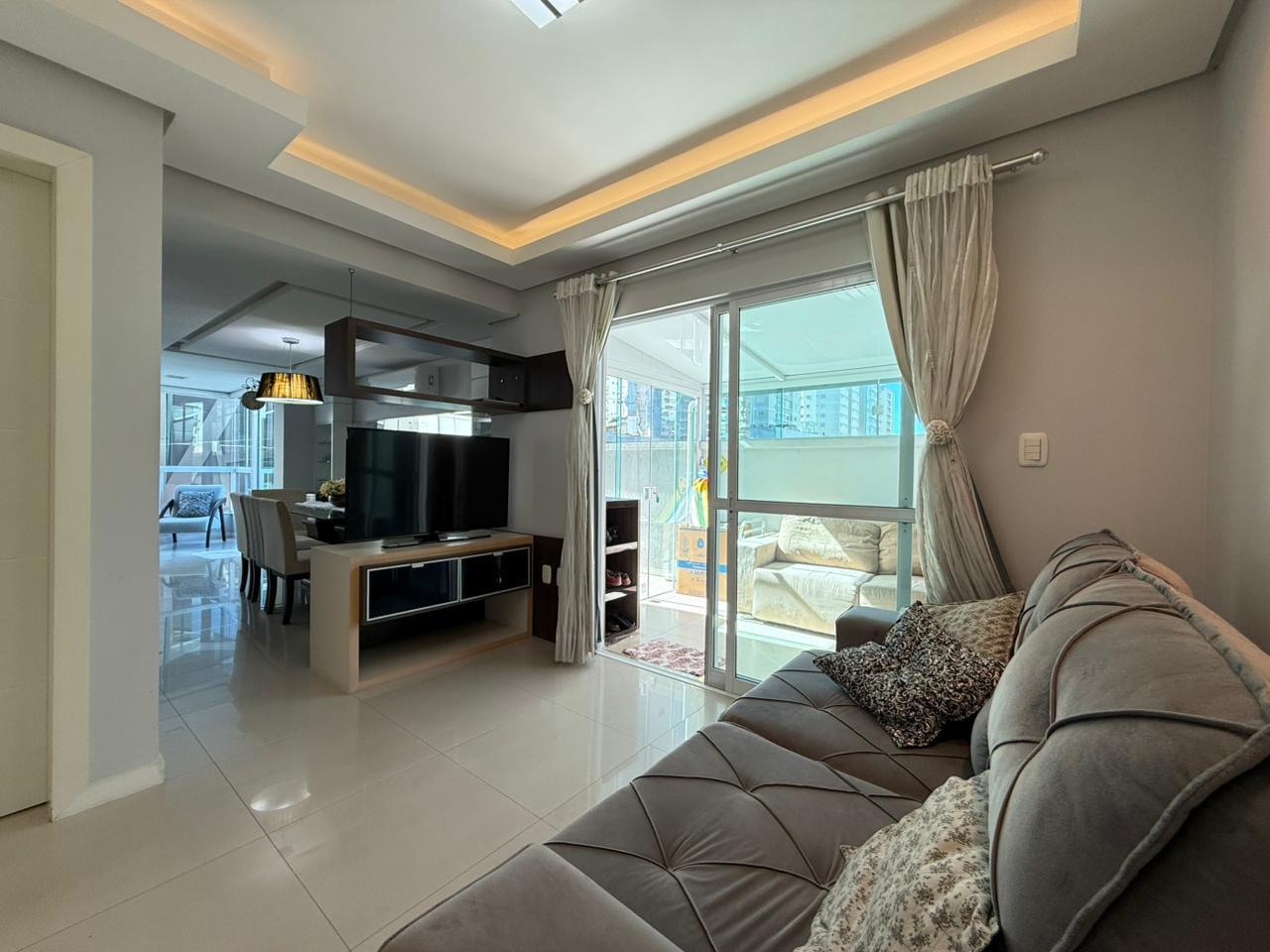 Apartamento à venda com 2 quartos - Meia Praia,Itapema