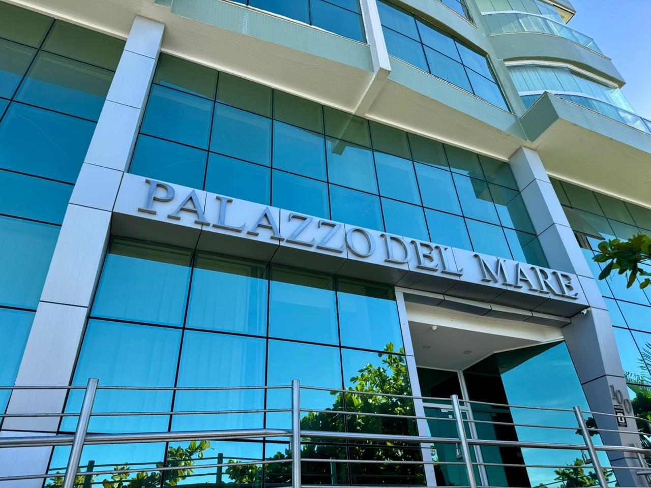  - Apartamento com vista para o mar à venda com 240m² por R$ 8.000.000,00