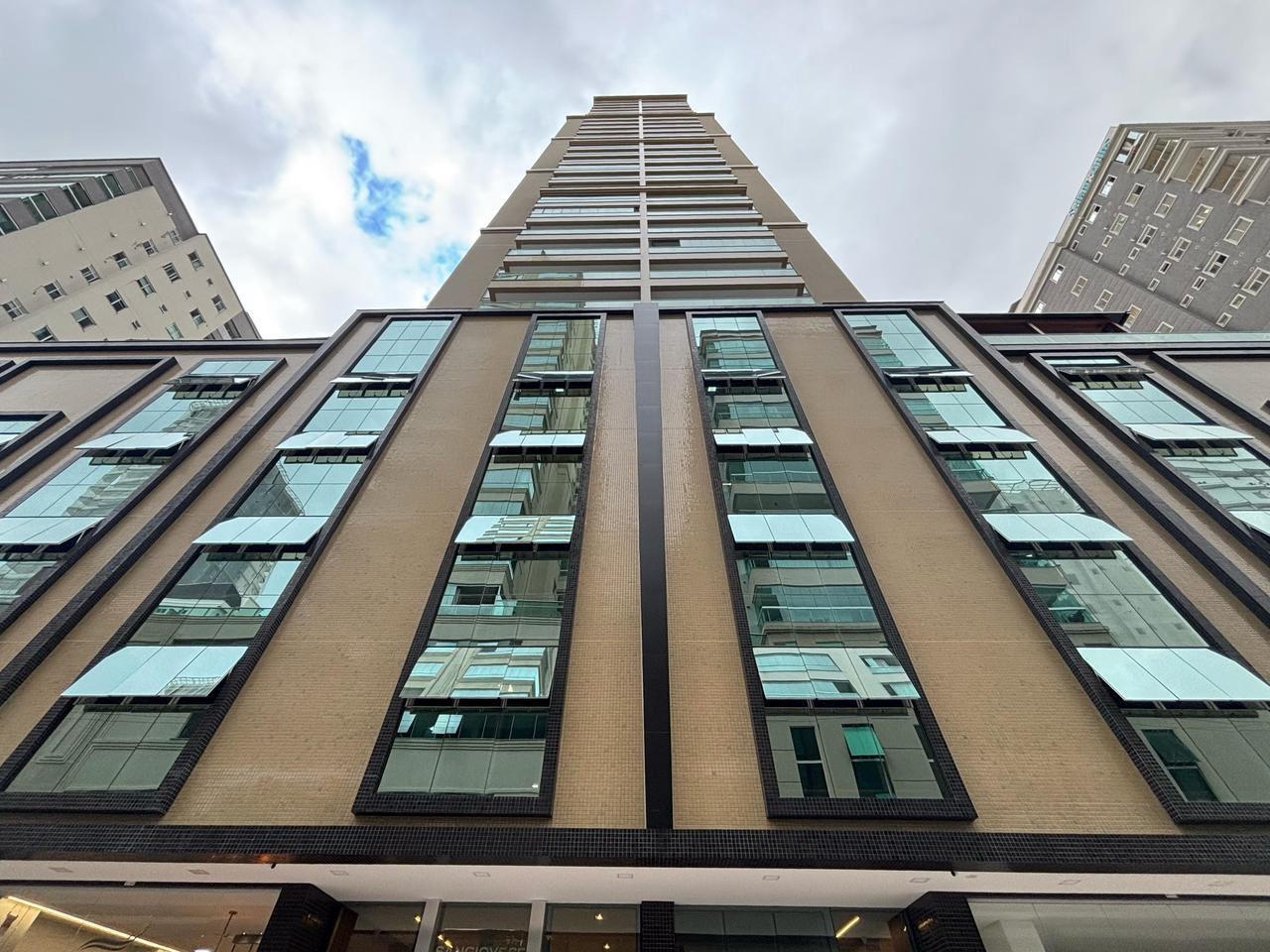 Apartamento à venda com 159m² por R$ 2.300.000,00 - Invicta Itapema - Assessoria Imobiliária