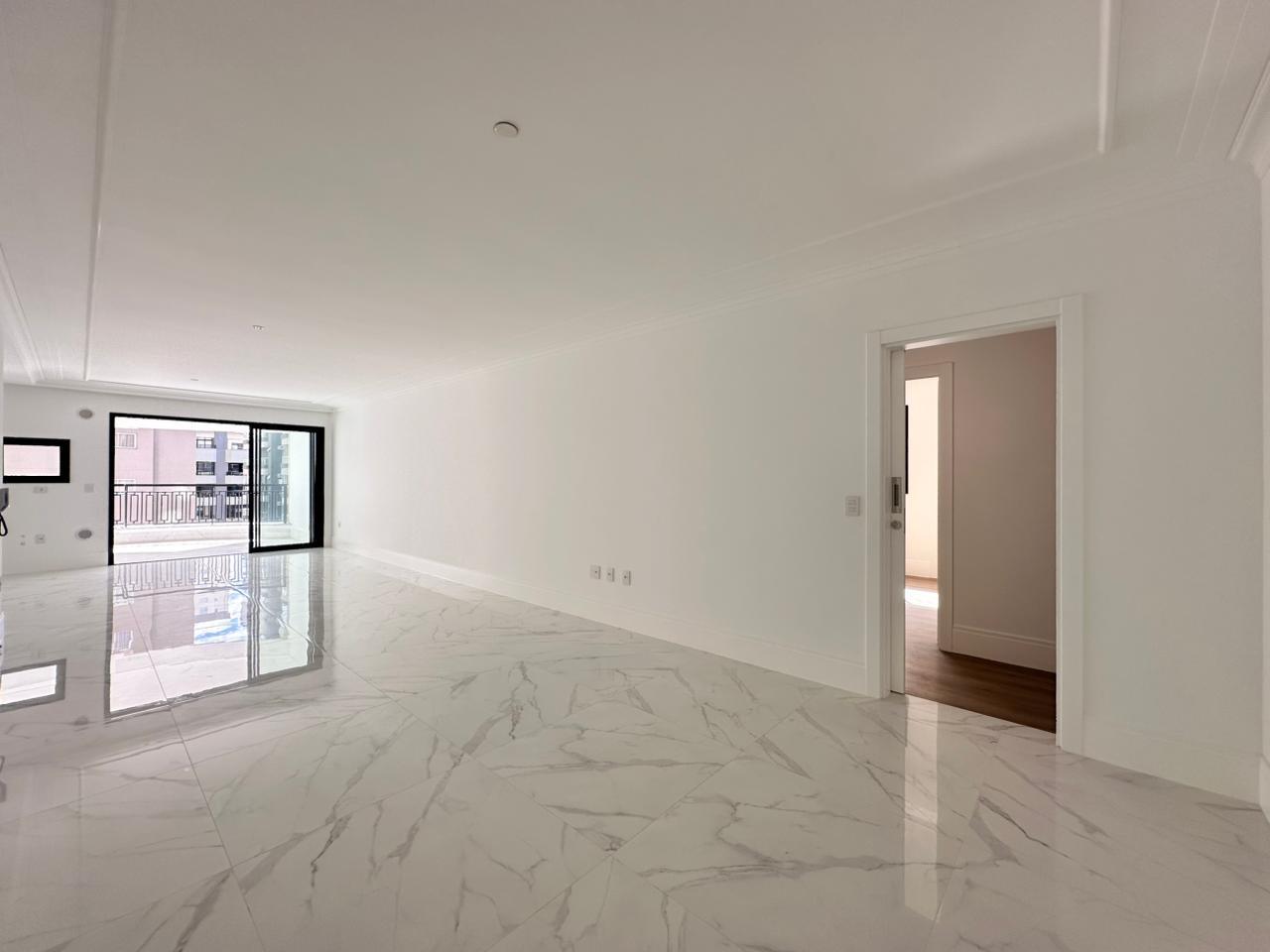  - Apartamento à venda com 185m² por R$ 3.300.000,00