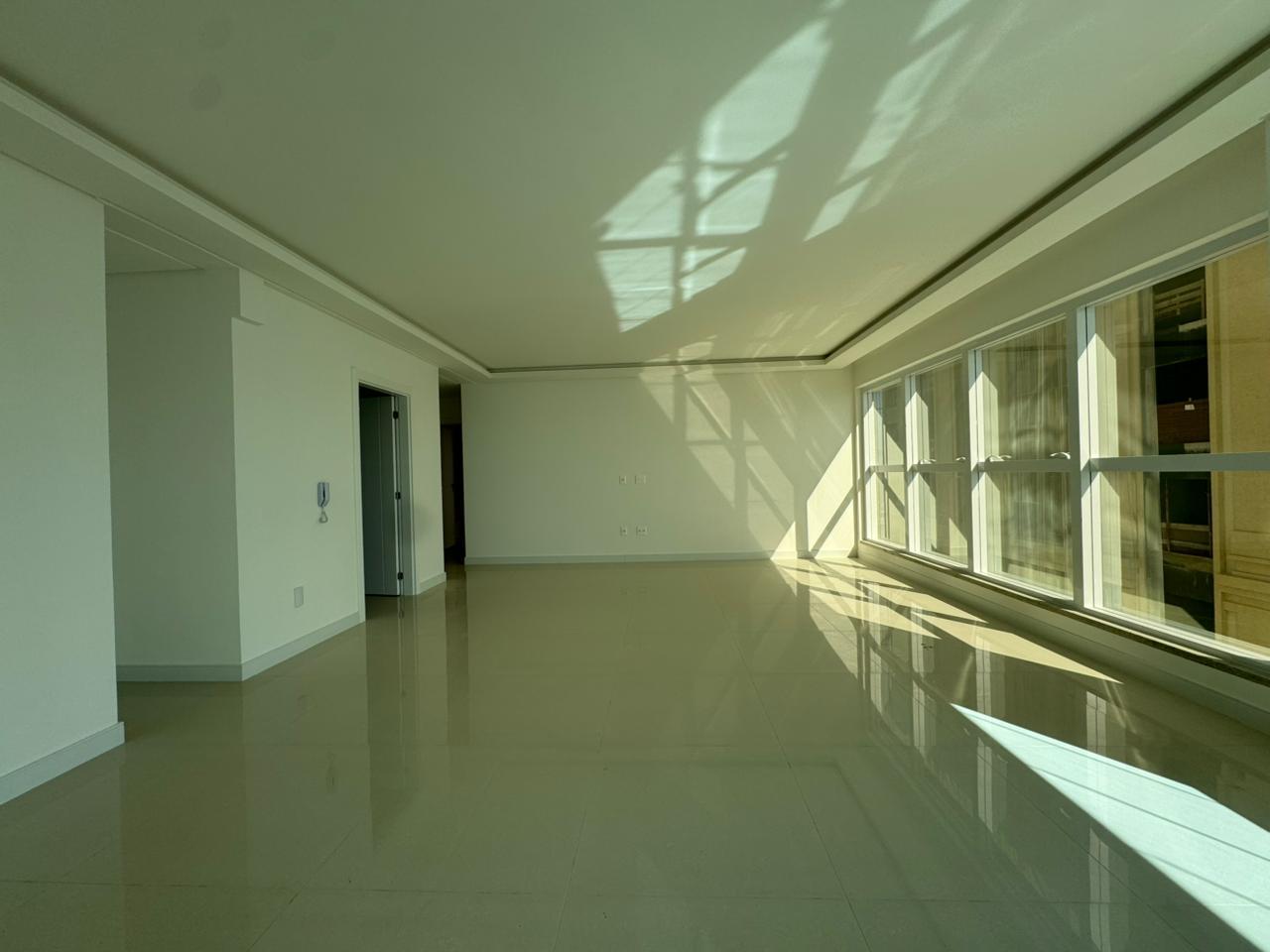  - Apartamento com vista para o mar à venda com 179.5m² por R$ 4.800.000,00