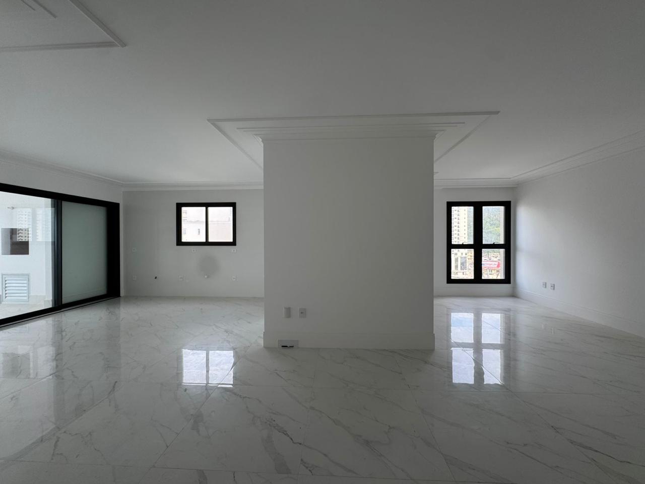  - Apartamento com vista para o mar à venda com 210m² por R$ 4.400.000,00