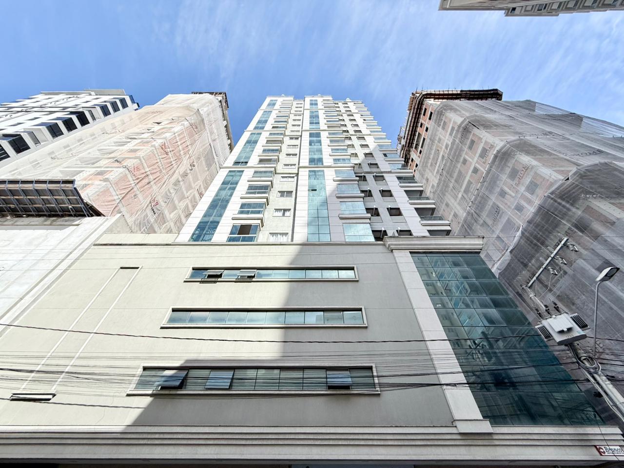 Apartamento à venda com 70m² por R$ 1.350.000,00 - Invicta Itapema - Assessoria Imobiliária