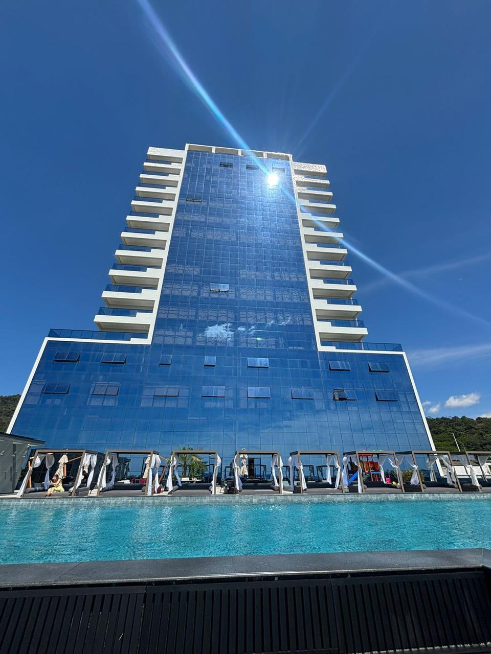 Apartamento com vista para o mar à venda com 50.8m² por R$ 280.000,00 - Invicta Itapema - Assessoria Imobiliária