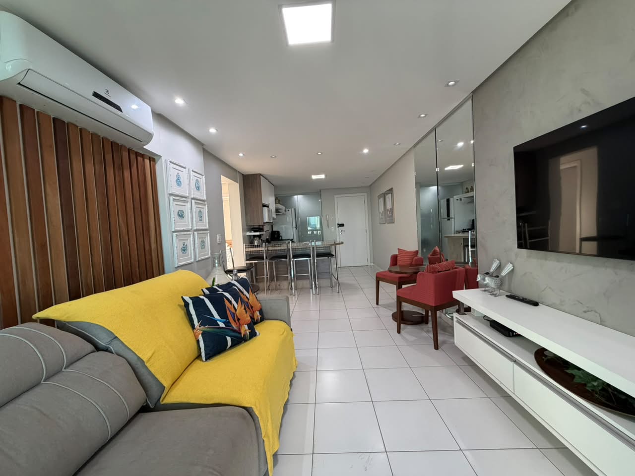  - Apartamento à venda com 90m² por R$ 2.150.000,00