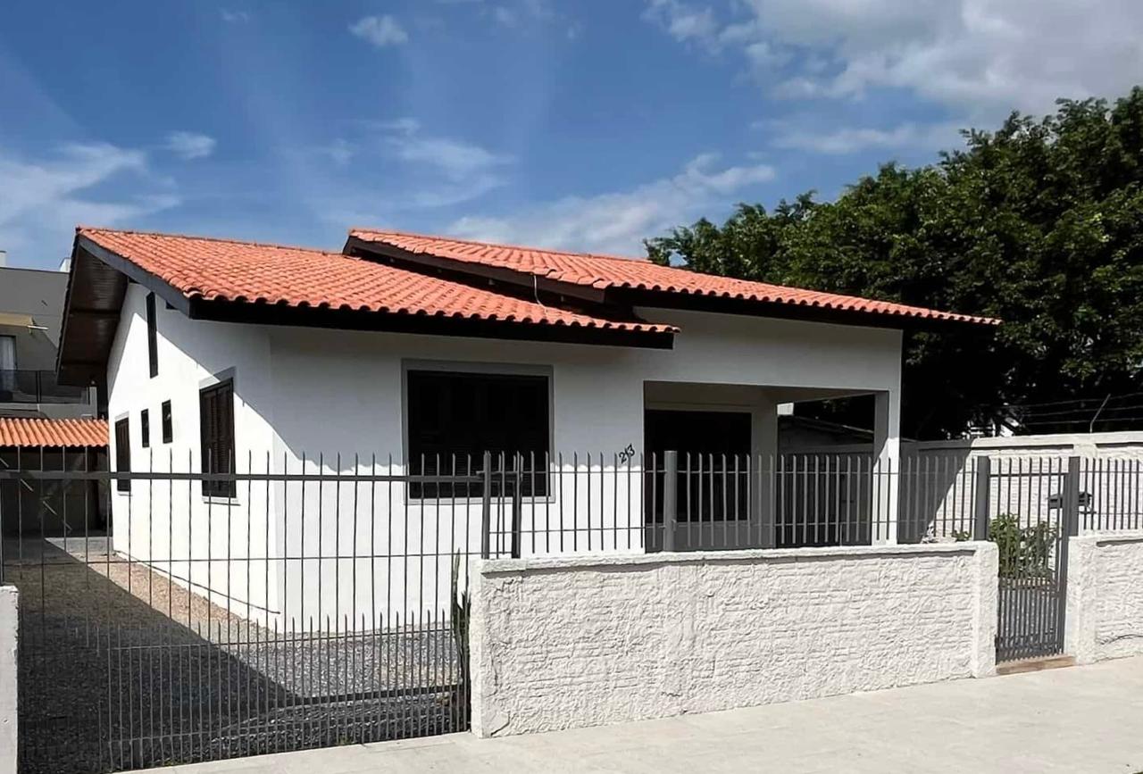 Casa, 4 quartos, 300 m² - Foto 1