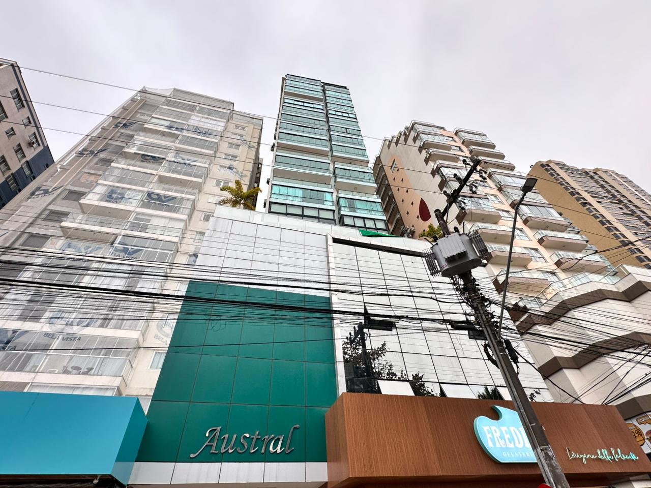 Apartamento com vista para o mar à venda com 120m² por R$ 2.440.000,00 - Invicta Itapema - Assessoria Imobiliária