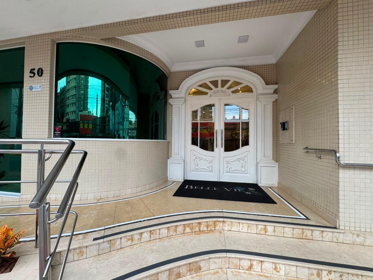 Apartamento, 4 quartos, 217 m² - Foto 2
