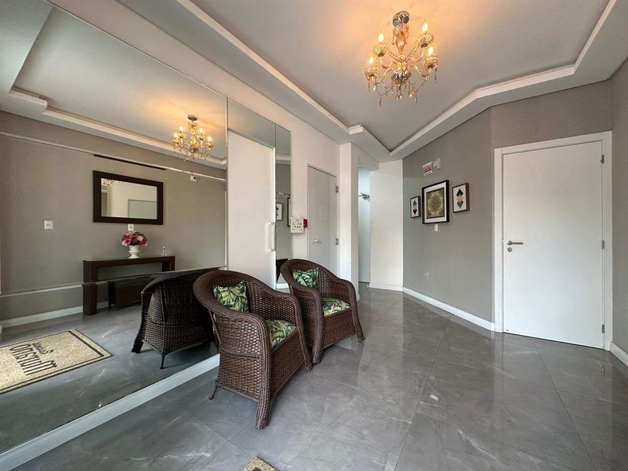 Apartamento à venda com 3 quartos, 90.00m² - Meia Praia,Itapema