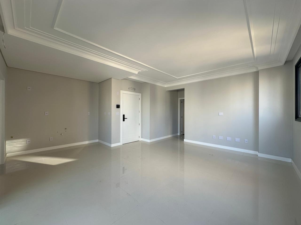  - Apartamento à Venda com 2 Suítes  92.9m² Privativos por R$ 1.680.000,00 em Porto Belo SC