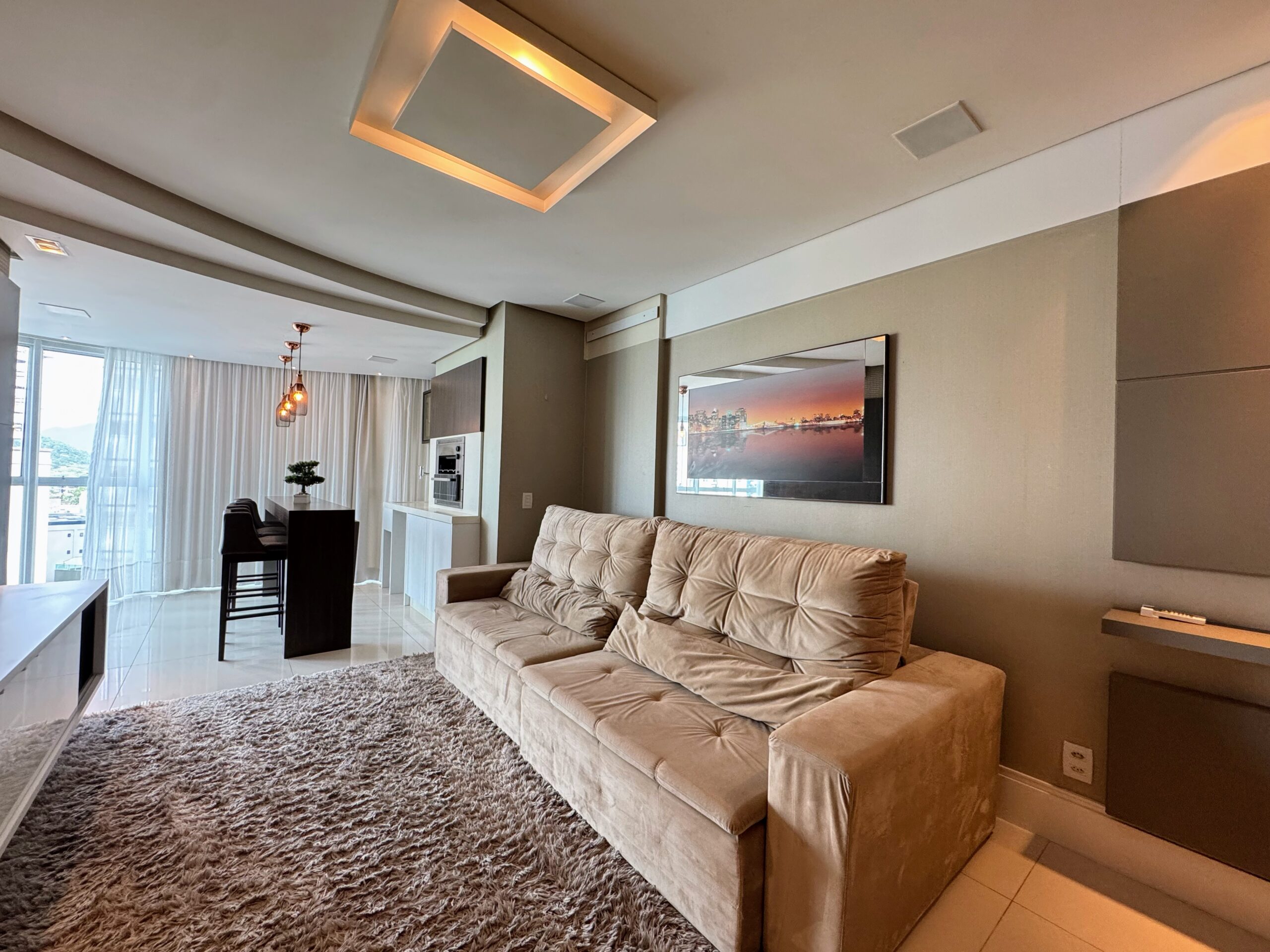  - Apartamento à venda com 3 suítes 128m² Privativos em Balneário Camboriú, Centro