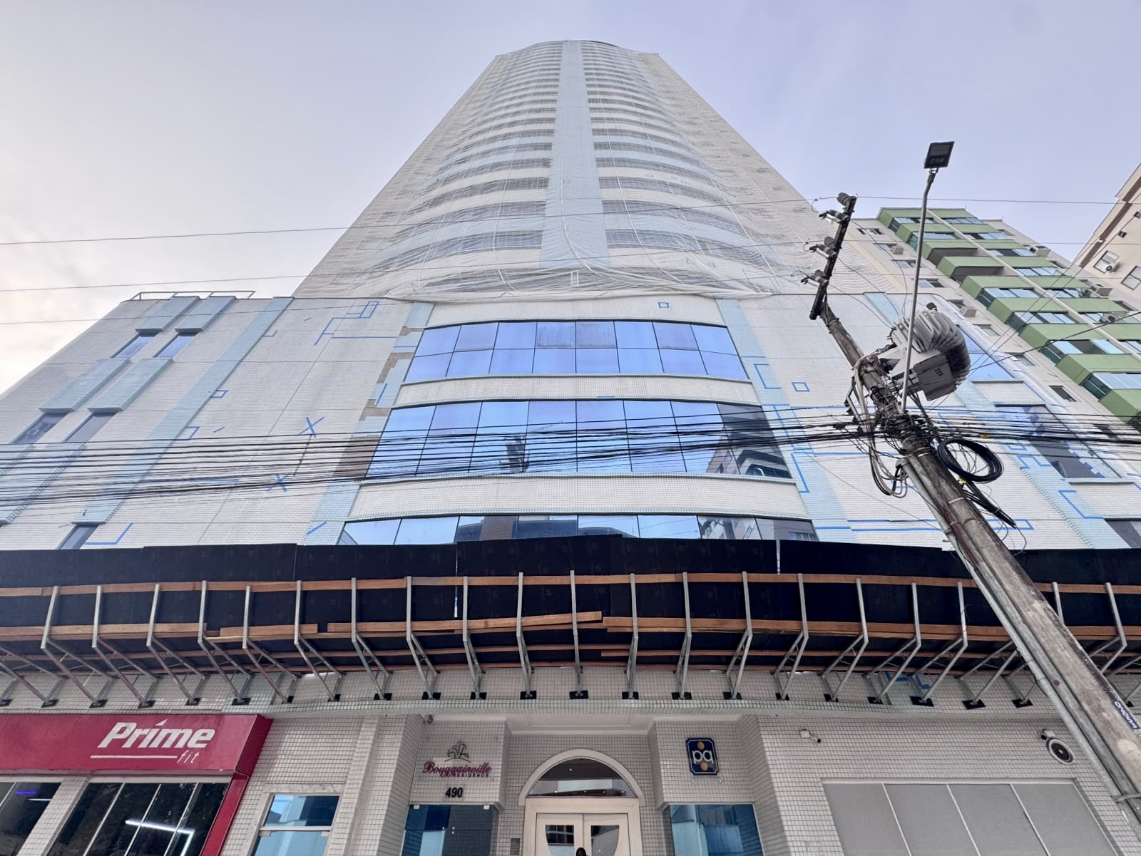  - Apartamento à venda em Balneário Camboriú, com 3 quartos, 126m²