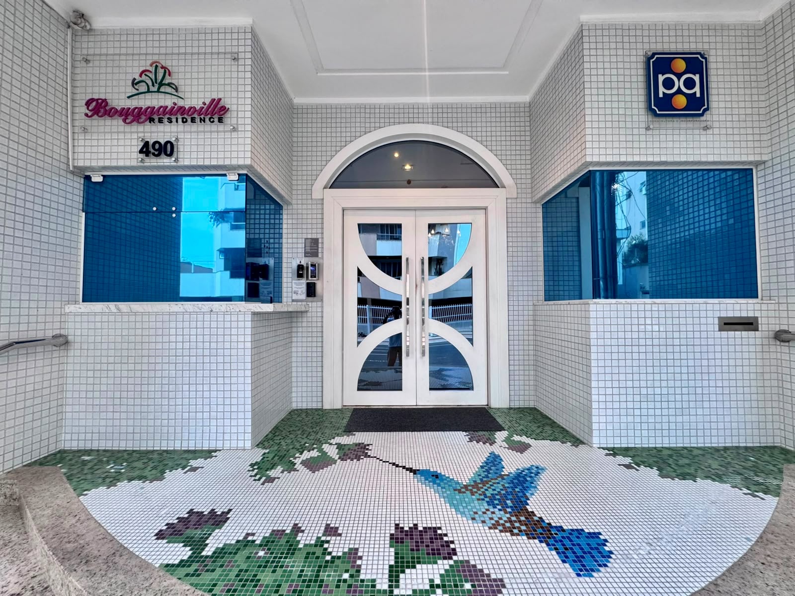  - Apartamento à venda em Balneário Camboriú, com 3 quartos, 126m²