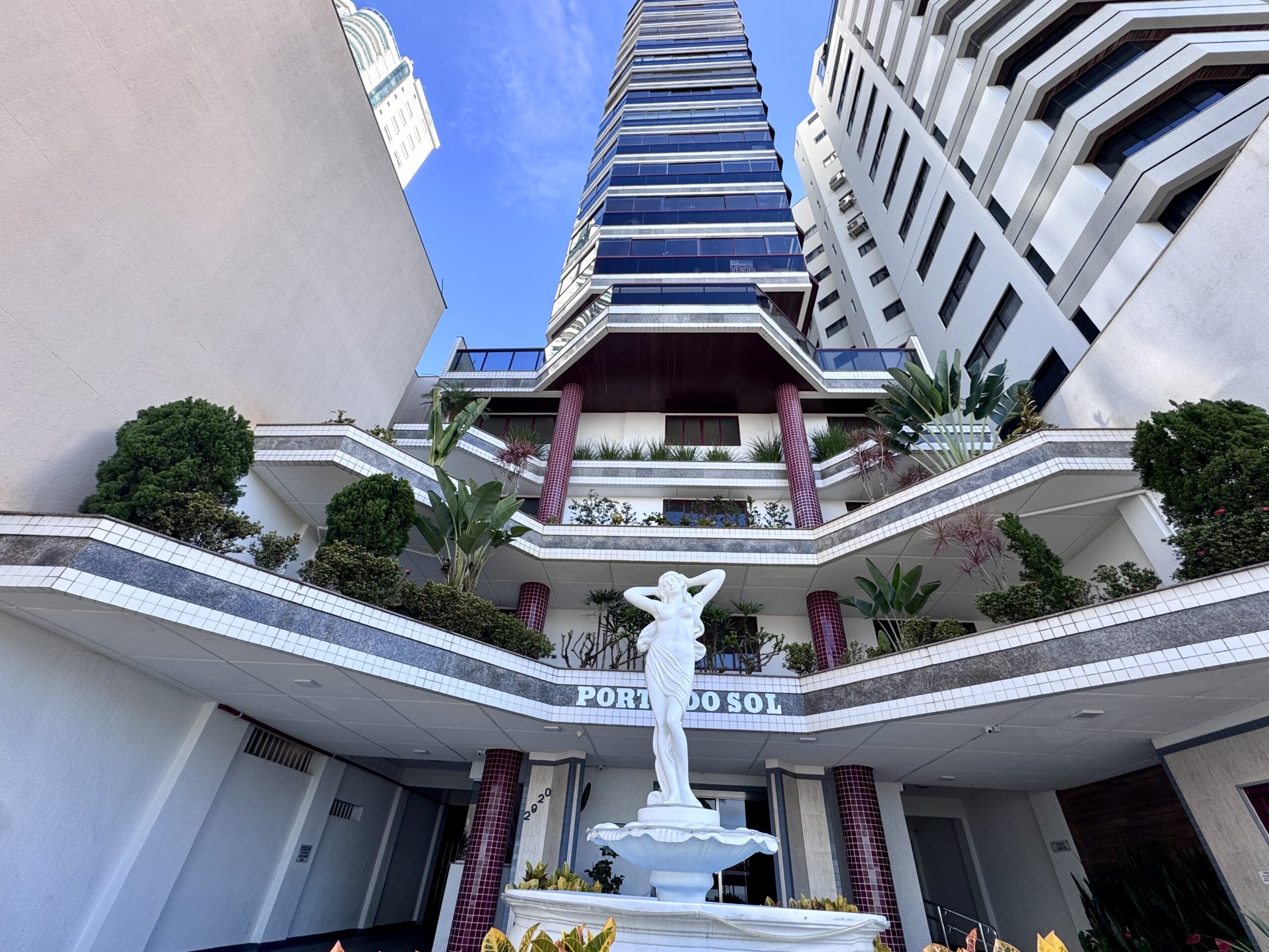 Apartamento à venda em Balneário Camboriú, Centro, com 2 quartos, 116m² - Invicta Itapema - Assessoria Imobiliária