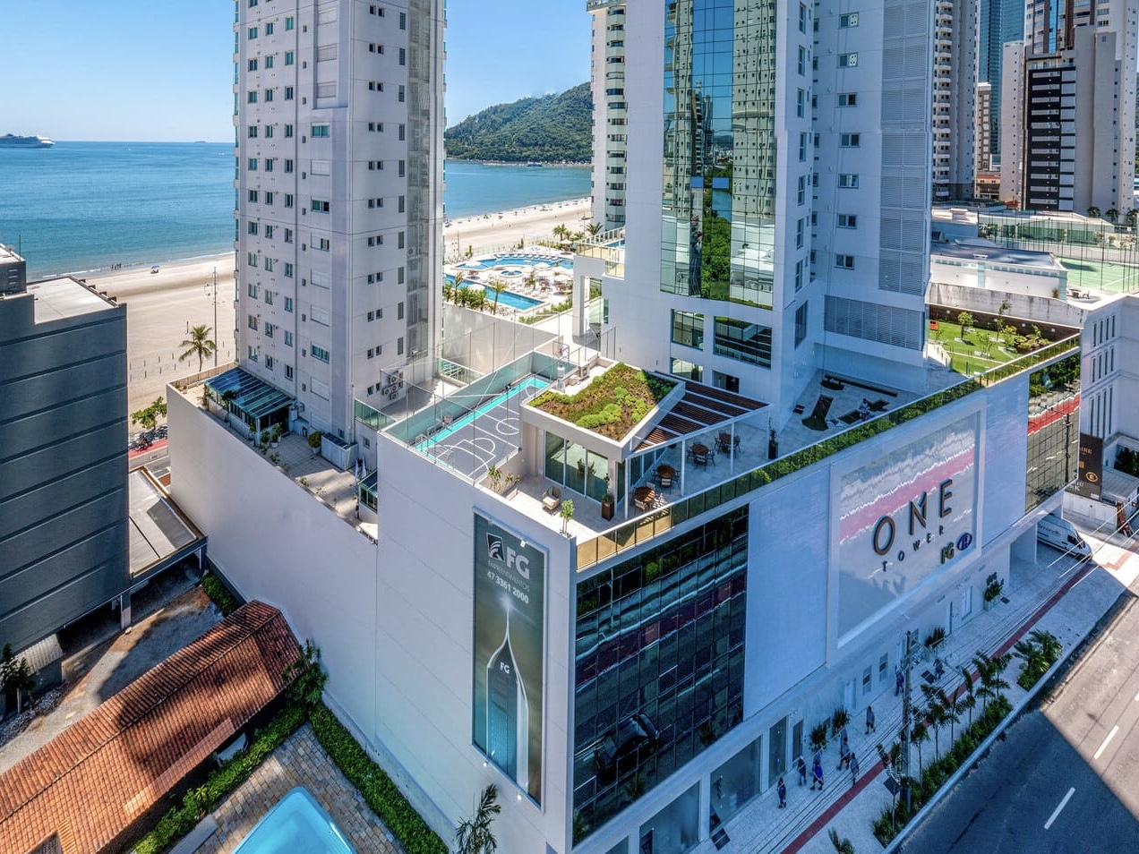  - Apartamento à venda em Balneário Camboriú, Centro, com 4 quartos, 216.59m²