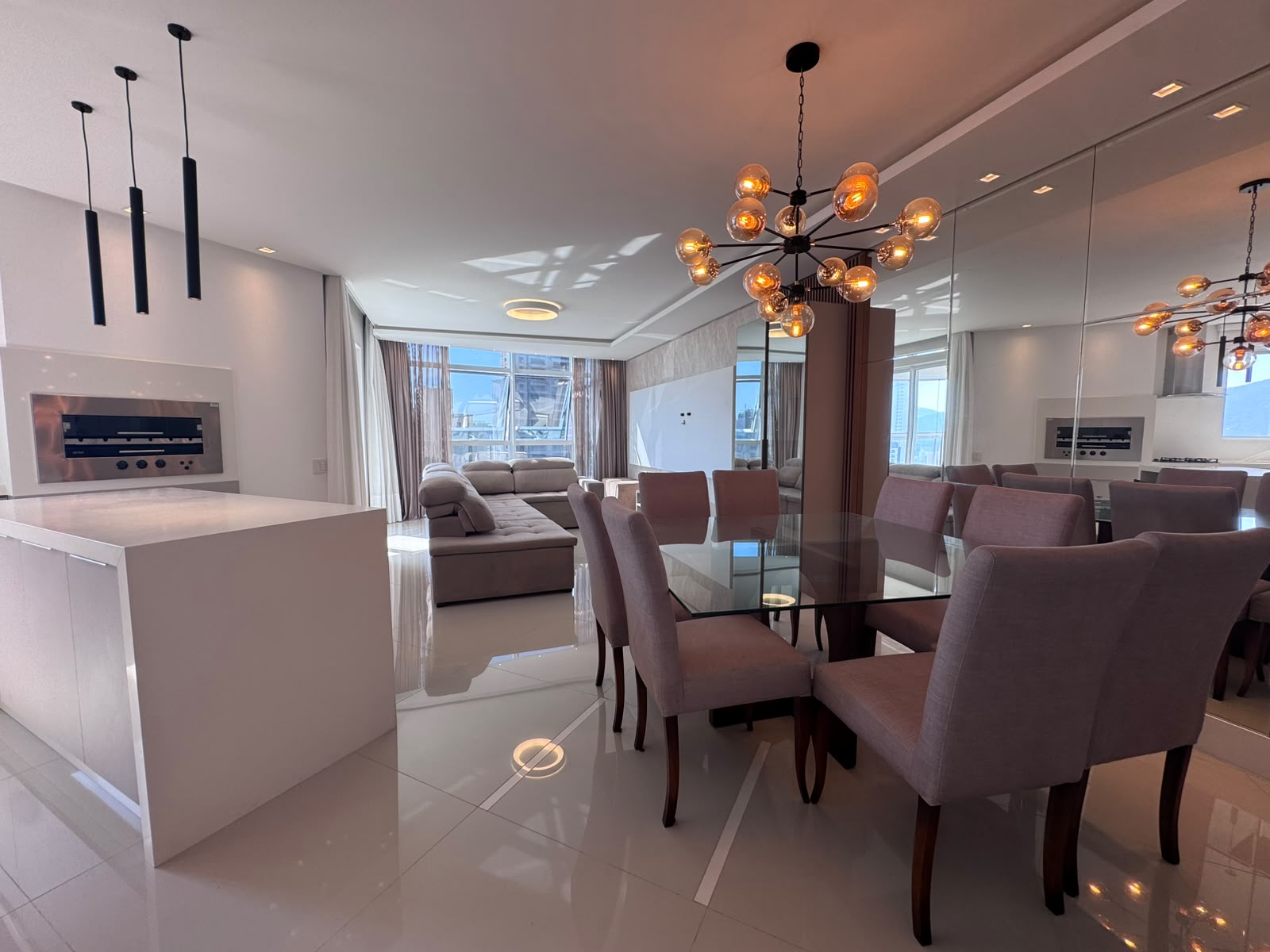  - Apartamento à venda em Balneário Camboriú, Centro, com 3 quartos, 129m²