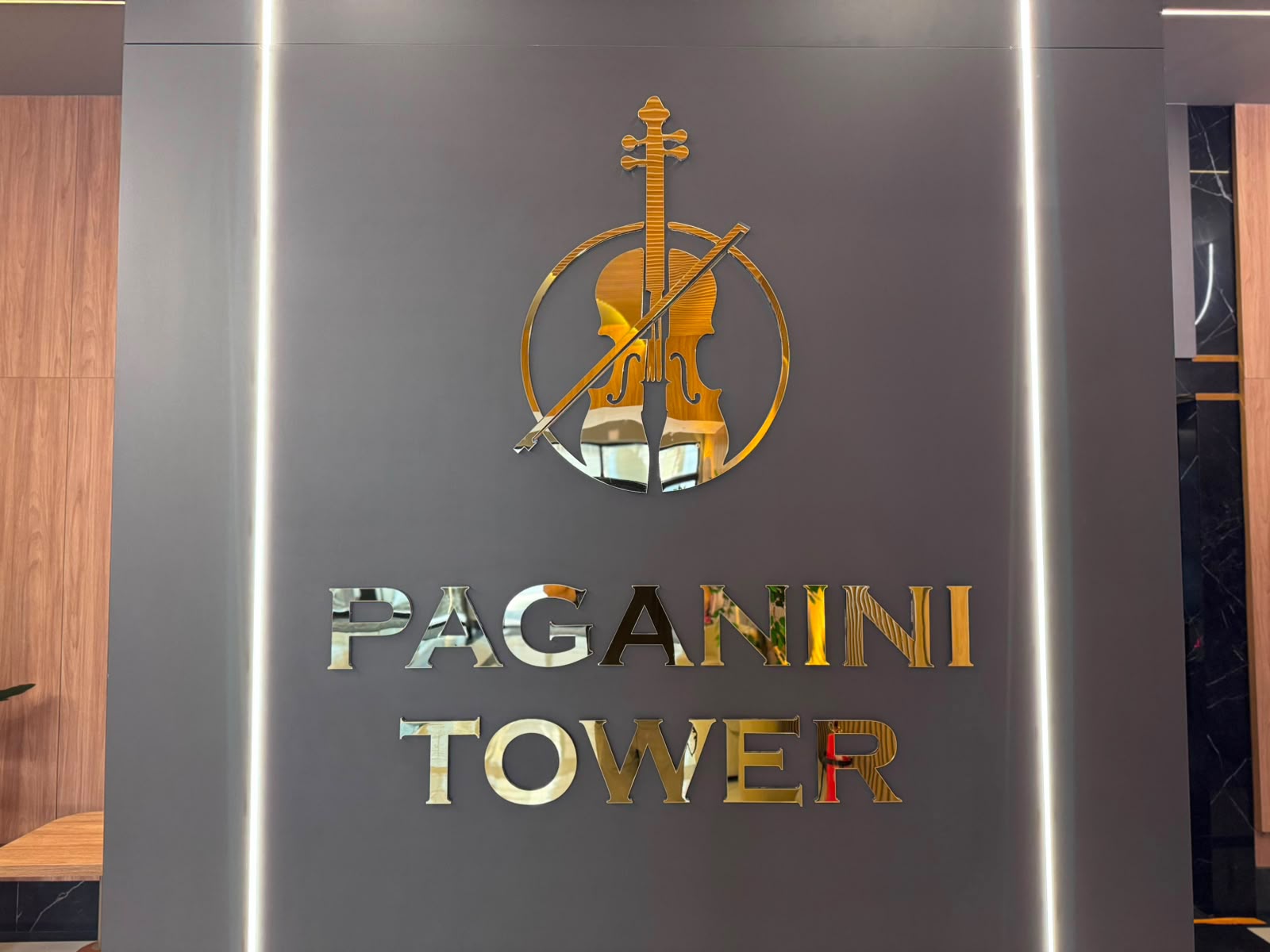  - Apartamento à venda em Balneário Camboriú, Centro, com 2 quartos, 90m²