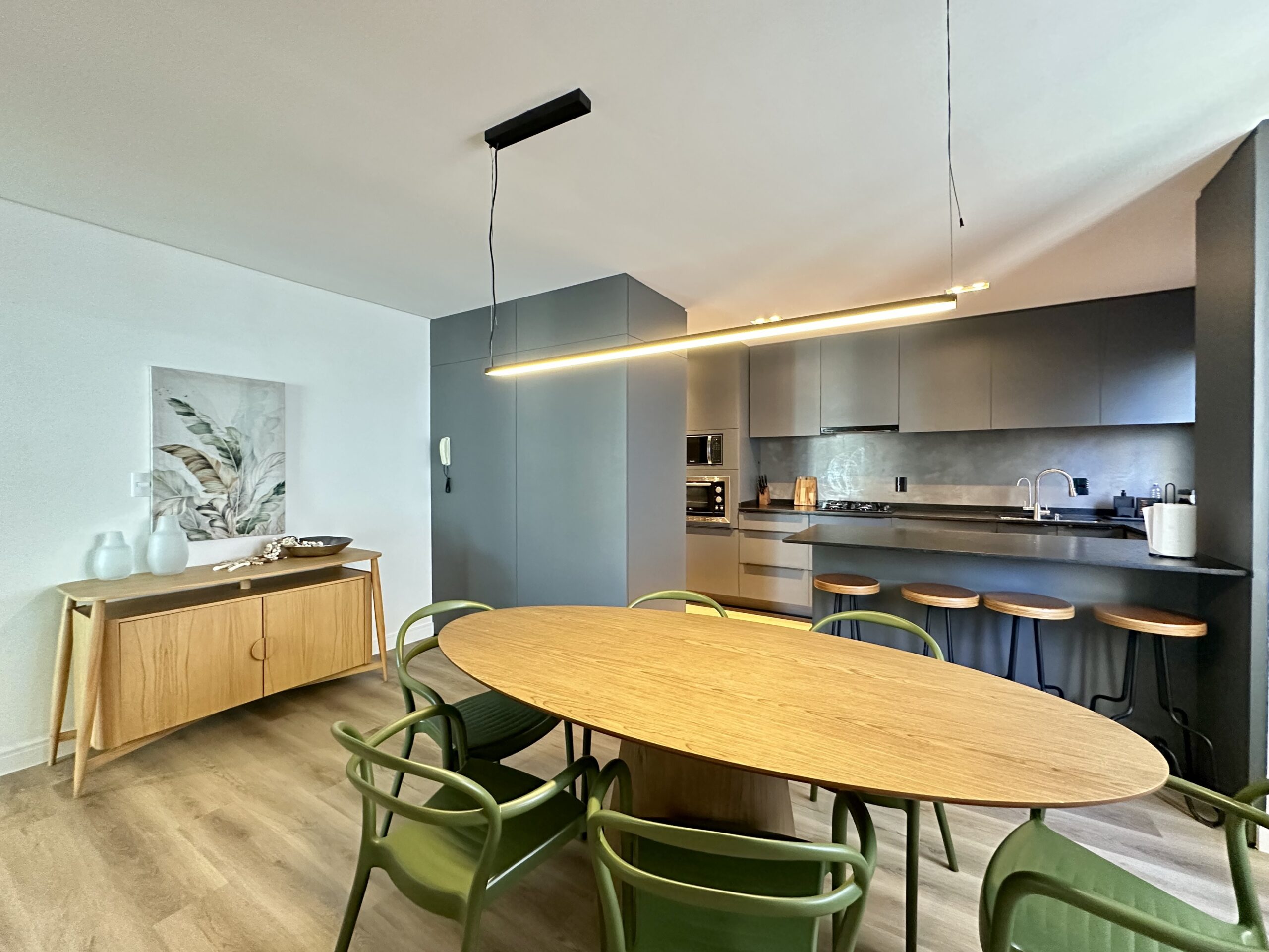 Apartamento à venda em Itapema, Meia Praia, com 4 quartos, 240m² - Invicta Itapema - Assessoria Imobiliária