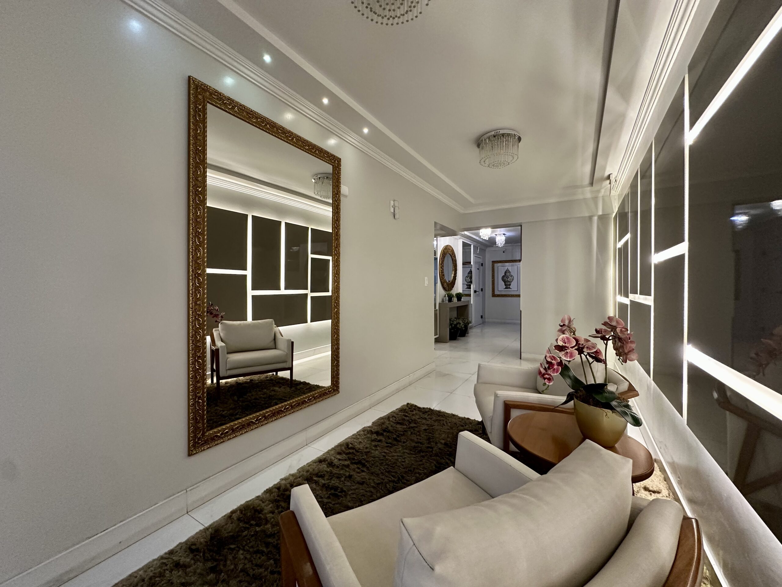  - Apartamento à venda em Itapema, Meia Praia, com 4 quartos, 240m²