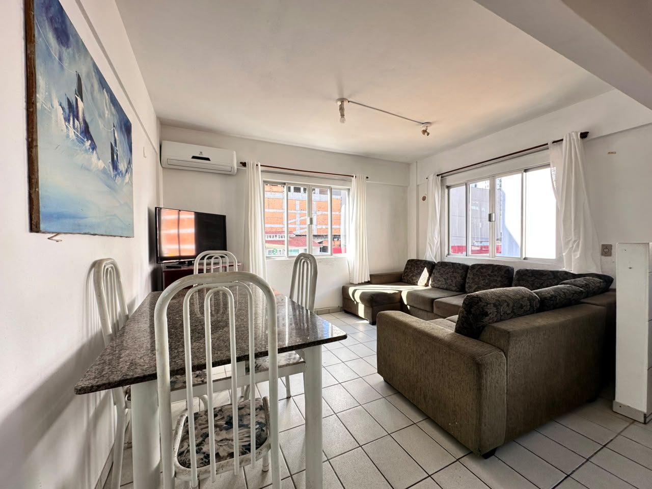 - Apartamento à venda em Itapema, Centro, com 2 quartos, 60m²
