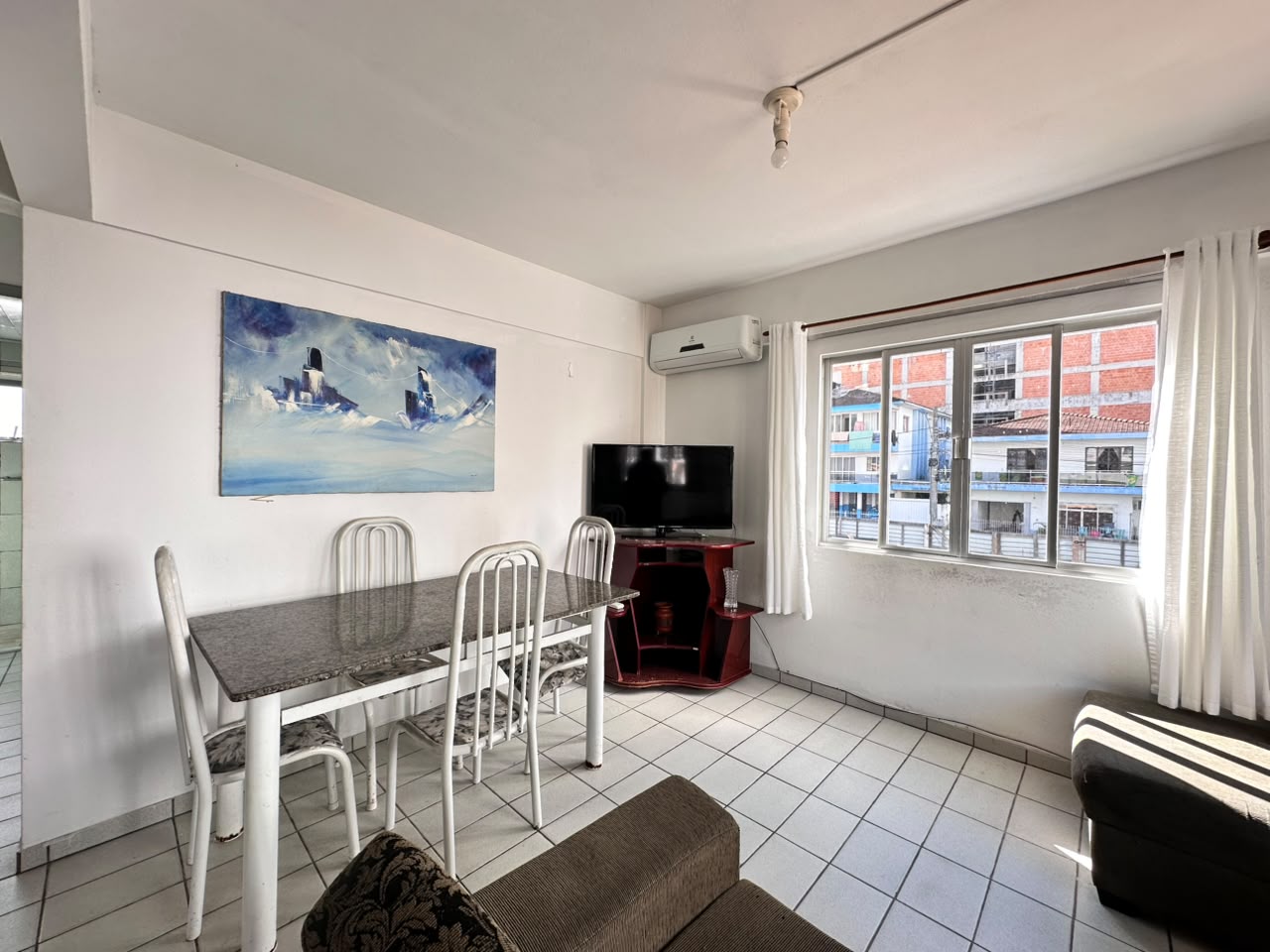  - Apartamento à venda em Itapema, Centro, com 2 quartos, 60m²