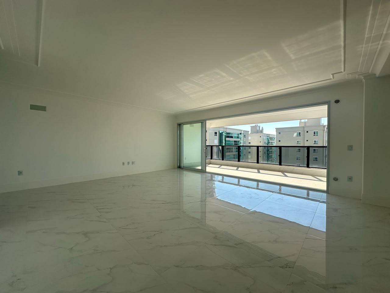  - Apartamento com vista para o mar à venda com 180m² por R$ 4.200.000,00