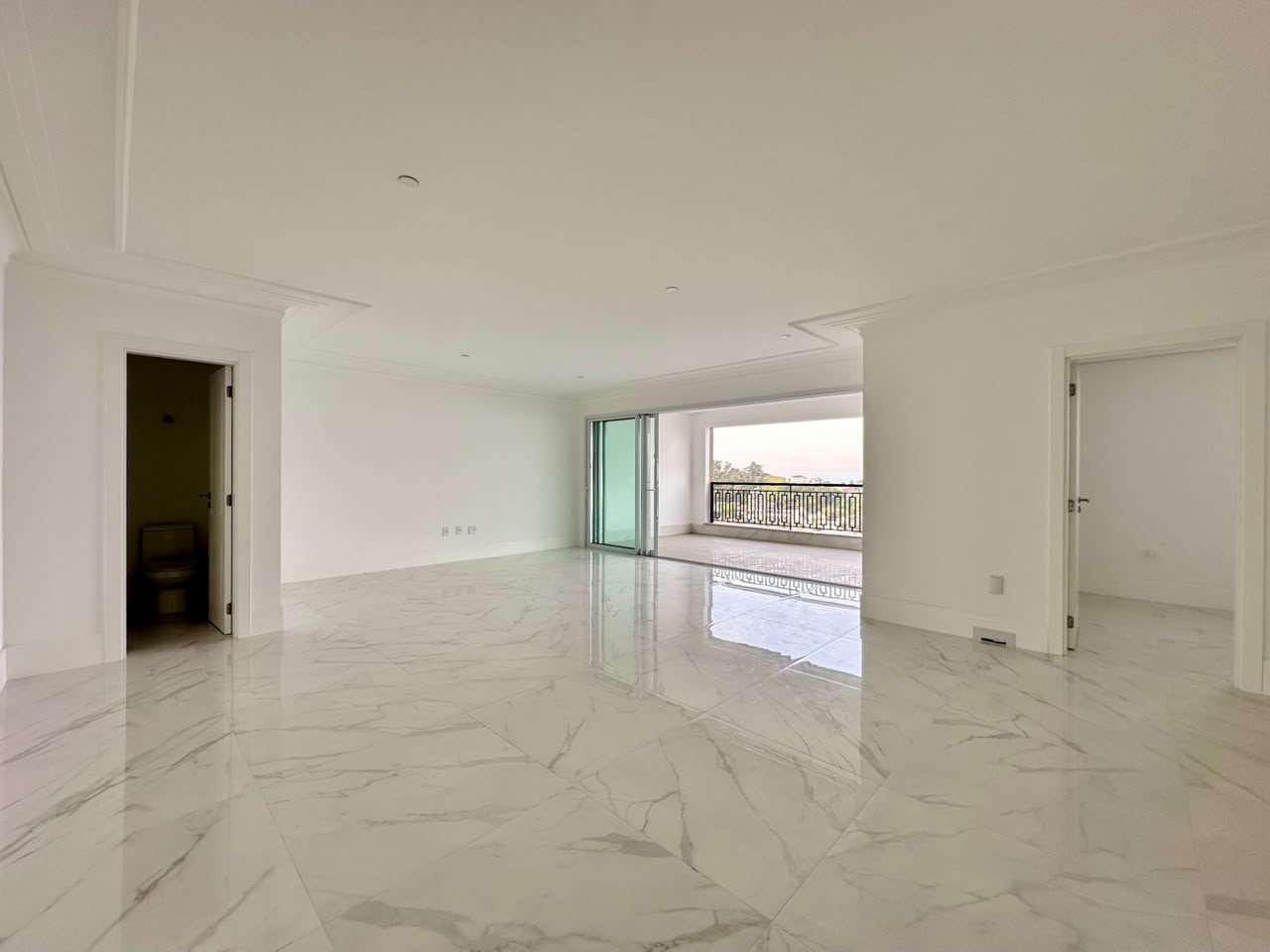  - Apartamento com vista para o mar à venda com 190m² por R$ 3.900.000,00