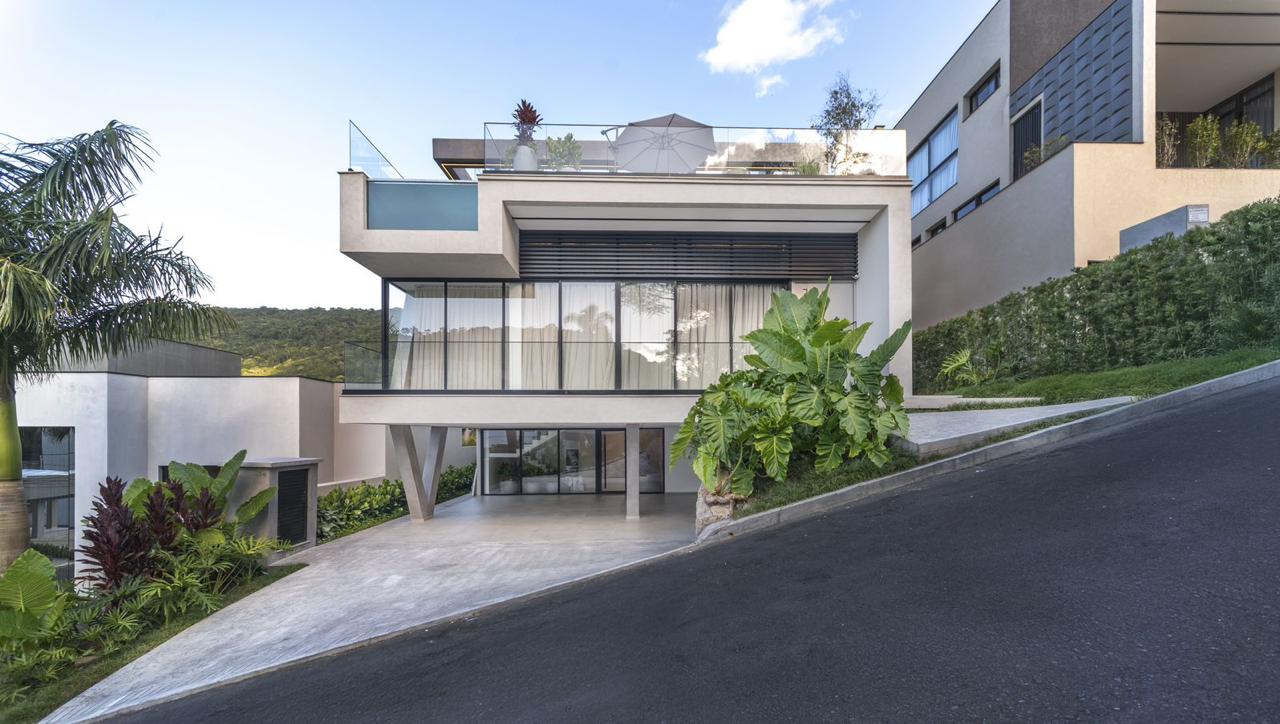 Casa à venda com 4 quartos - Barra,Balneário Camboriú
