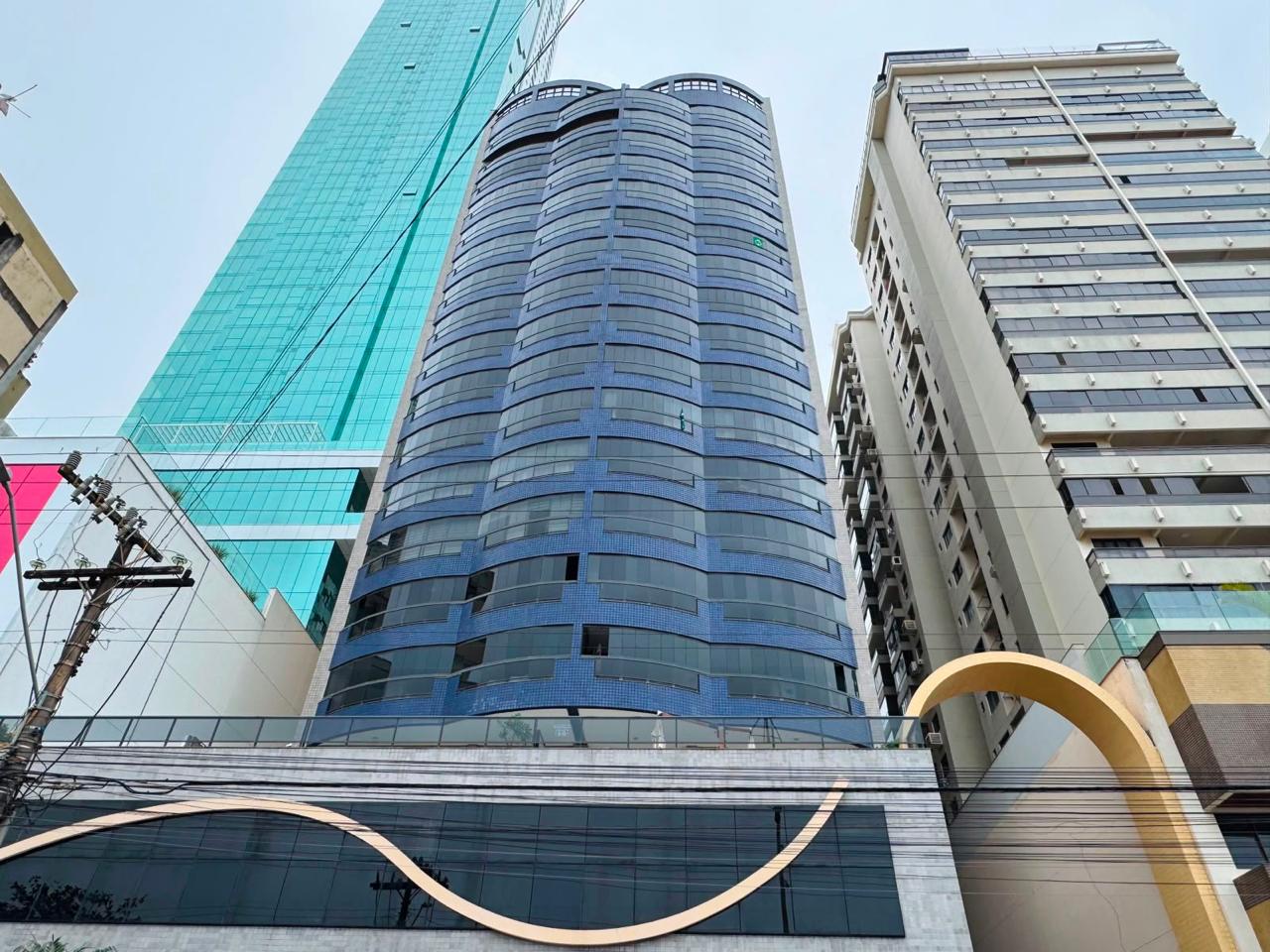 Apartamento à venda com 3 quartos - Centro ,Balneário Camboriú 
