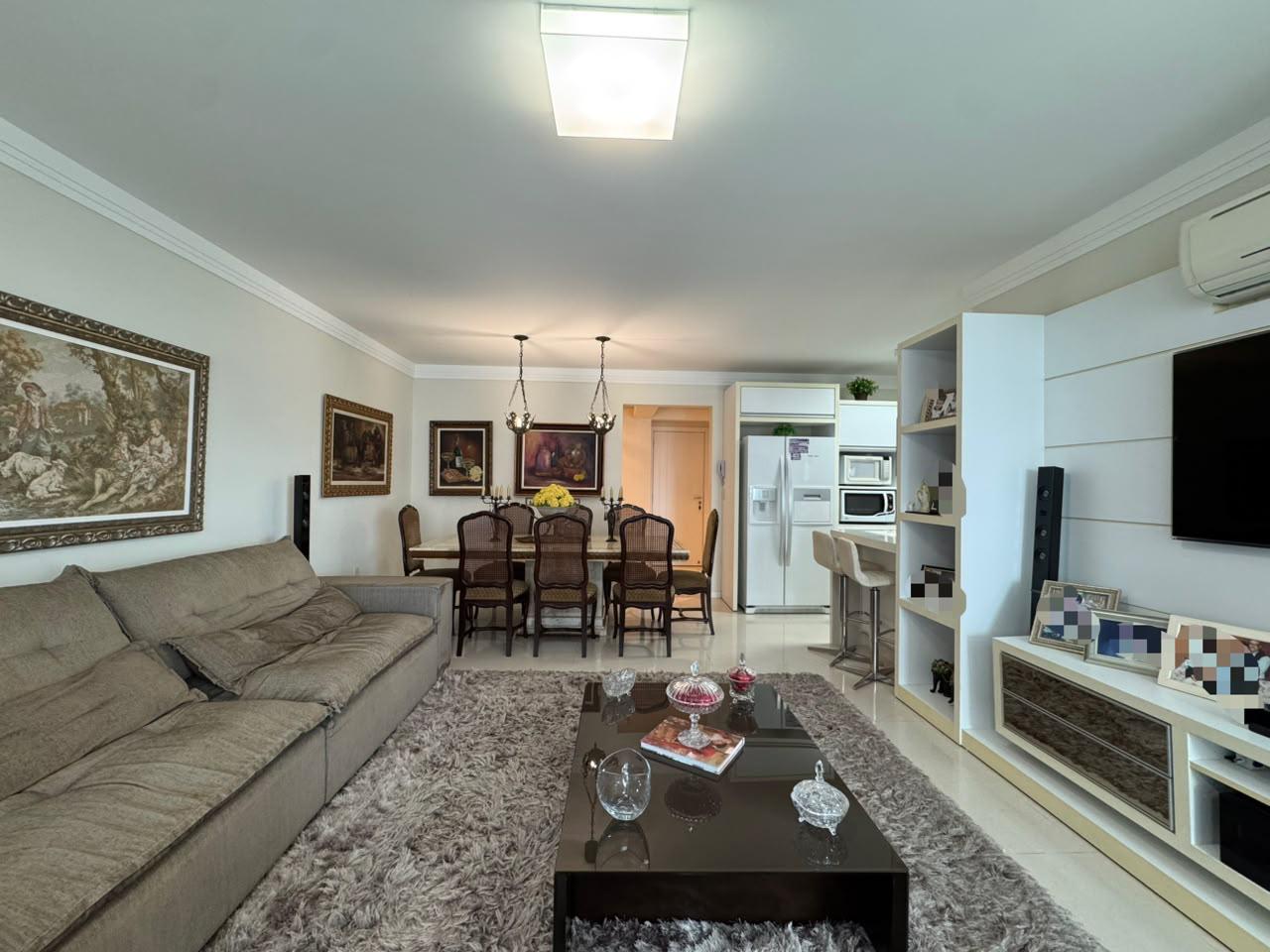 - Apartamento com Vista Mar à Venda com 3 Suítes 135m² Privativos por R$ 2.980.000,00 em Balneário Camboriú SC