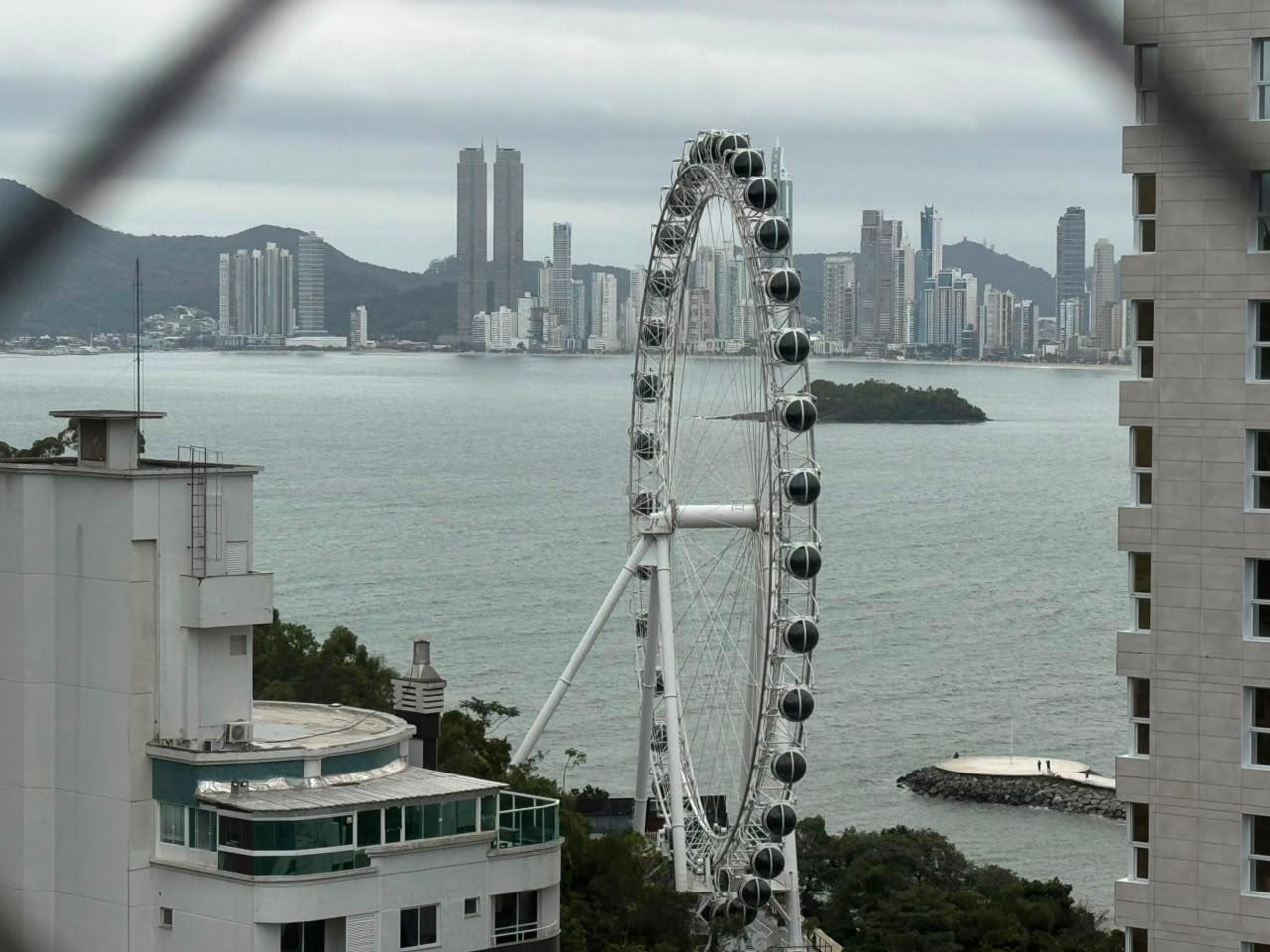 Apartamento à venda com 3 quartos, 135.00m² - Pioneiros,Balneário Camboriú