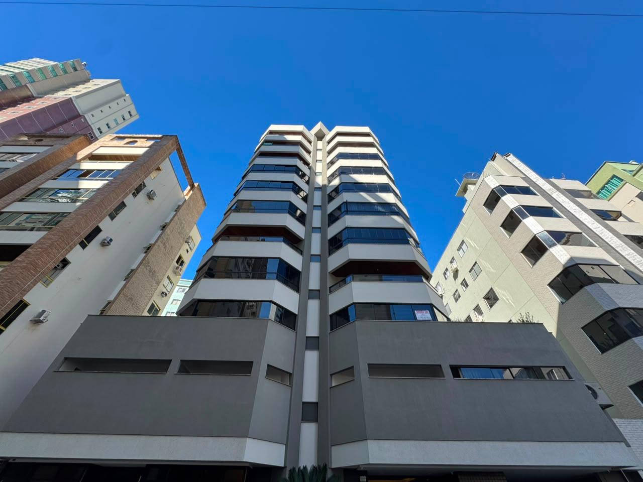 Apartamento à venda com 3 quartos - Centro ,Balneário Camboriú 