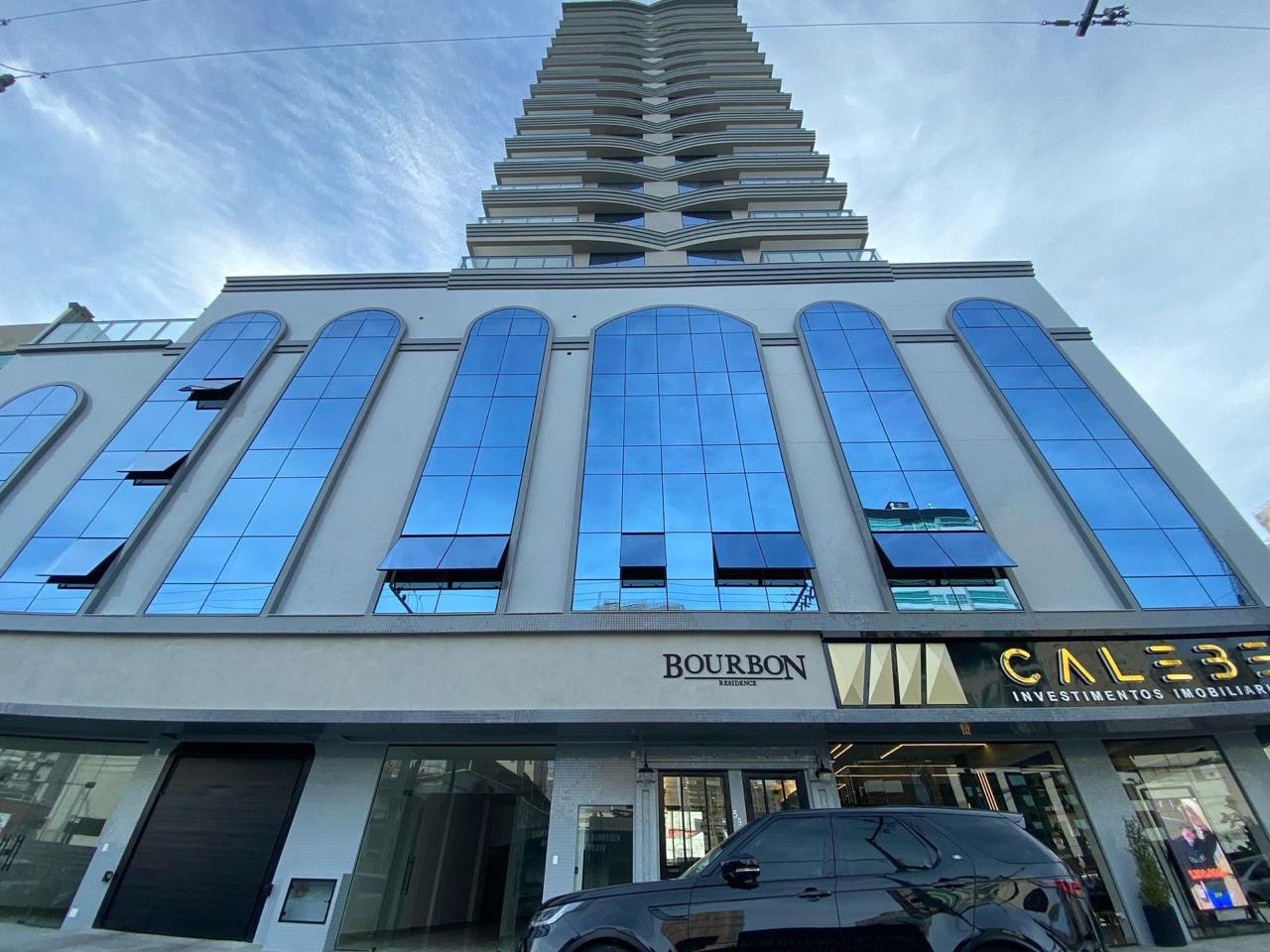 Apartamento à venda com 3 quartos - ,